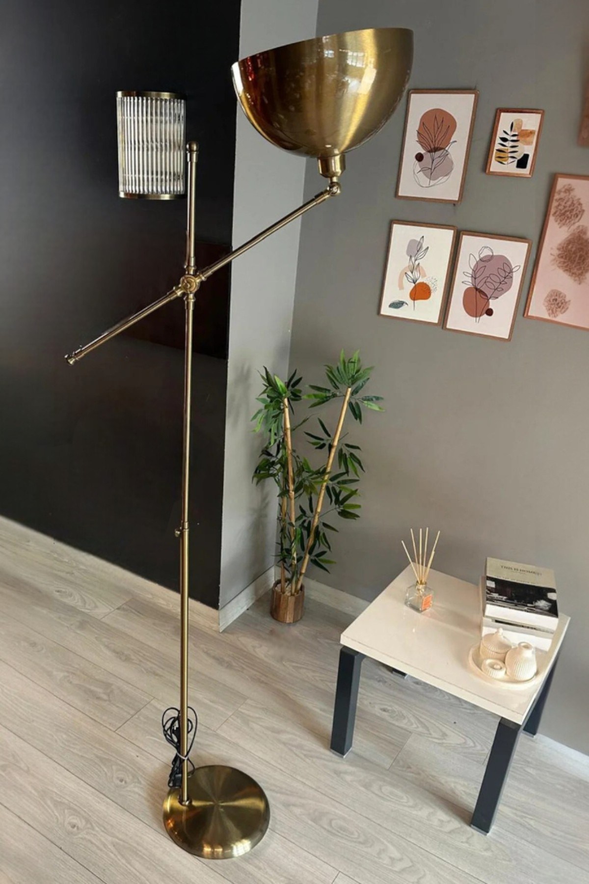 Dimmerli Işığı Ayarlanabilen Işığı Artırılıp Azaltılabilen Eskitme Metal Lambader