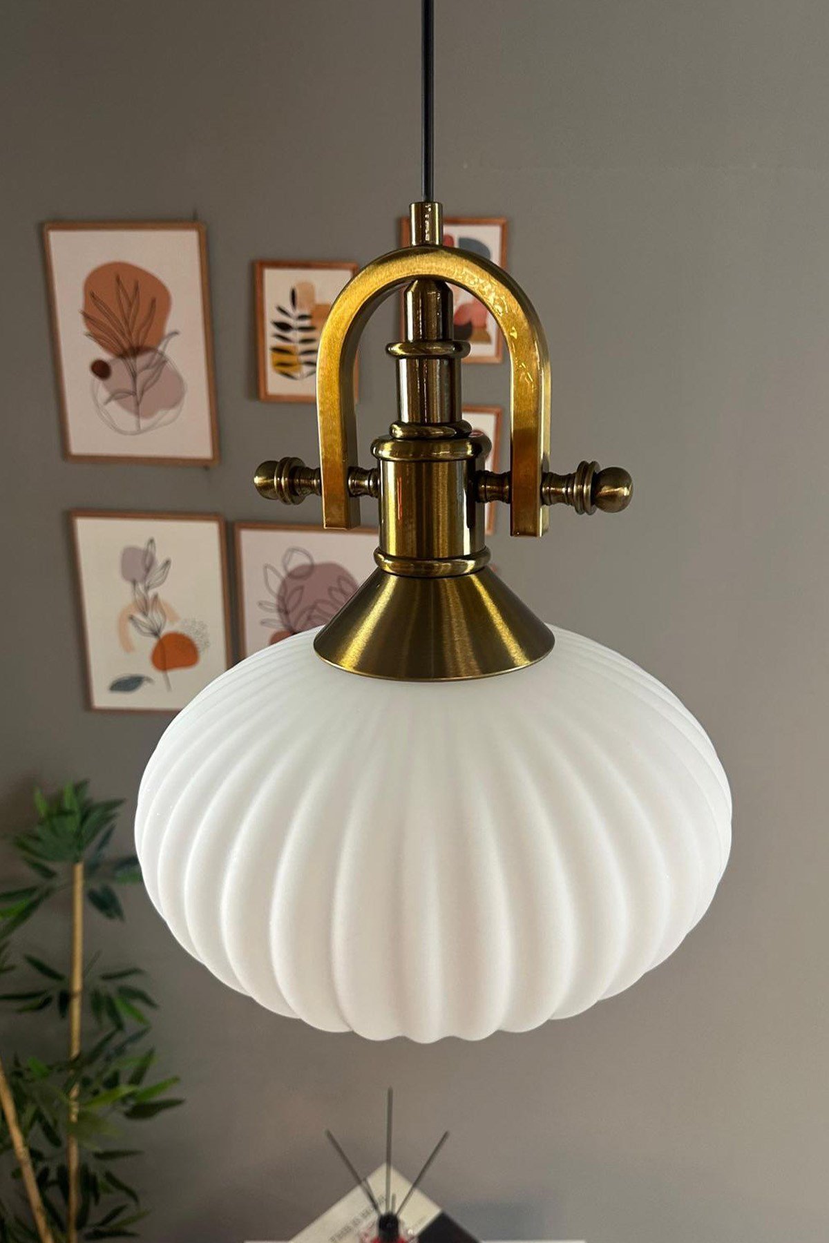 Elegant Cam Tekli Bal Rengi Avize Eskitme Gemici Başlık Sarkıt Lamba Restoran Salon Aydınlatma