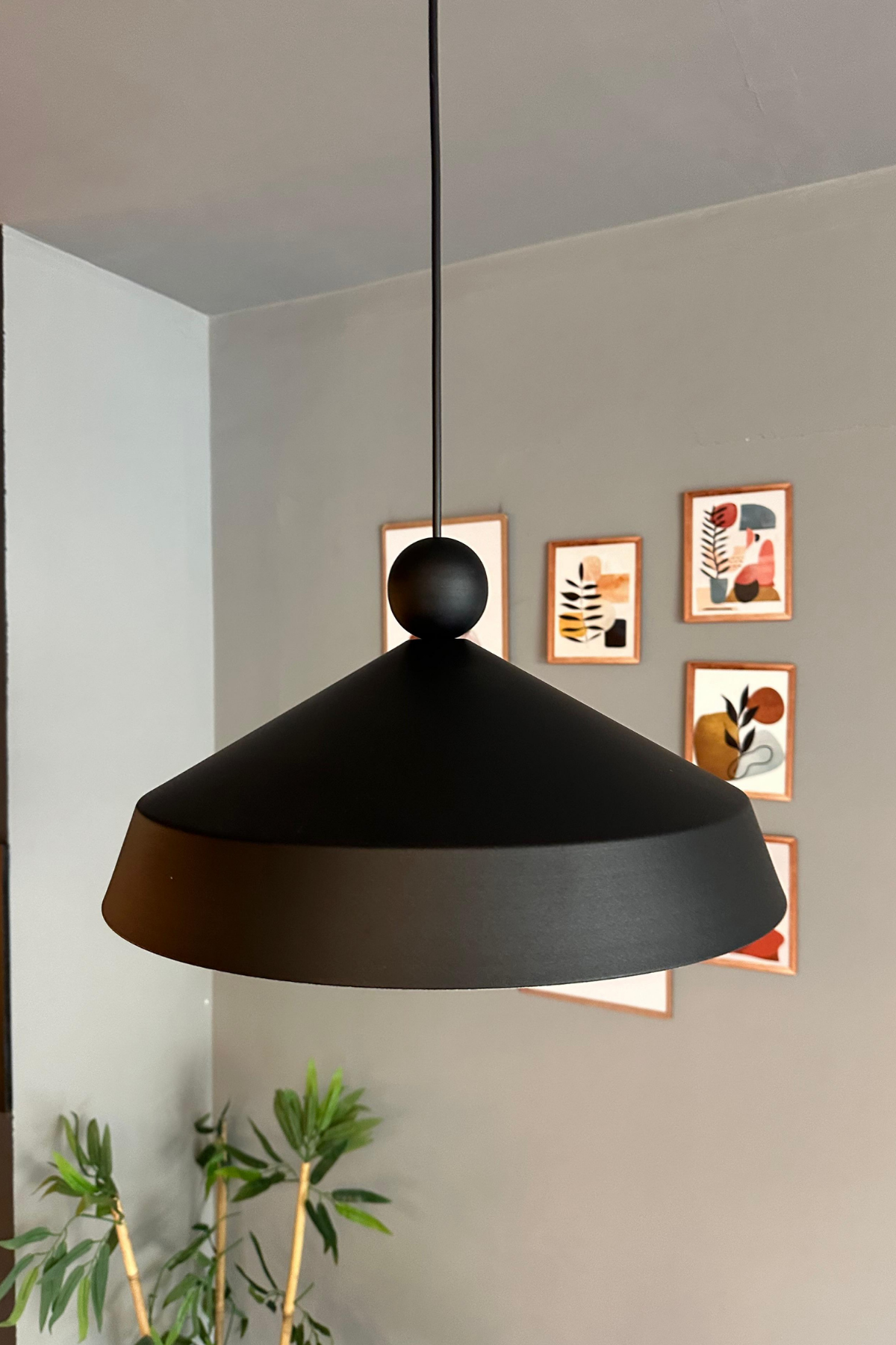 Lema Tekli Avize Siyah Boncuk Başlık Sarkıt Lamba Restoran Cafe Salon Avizeleri