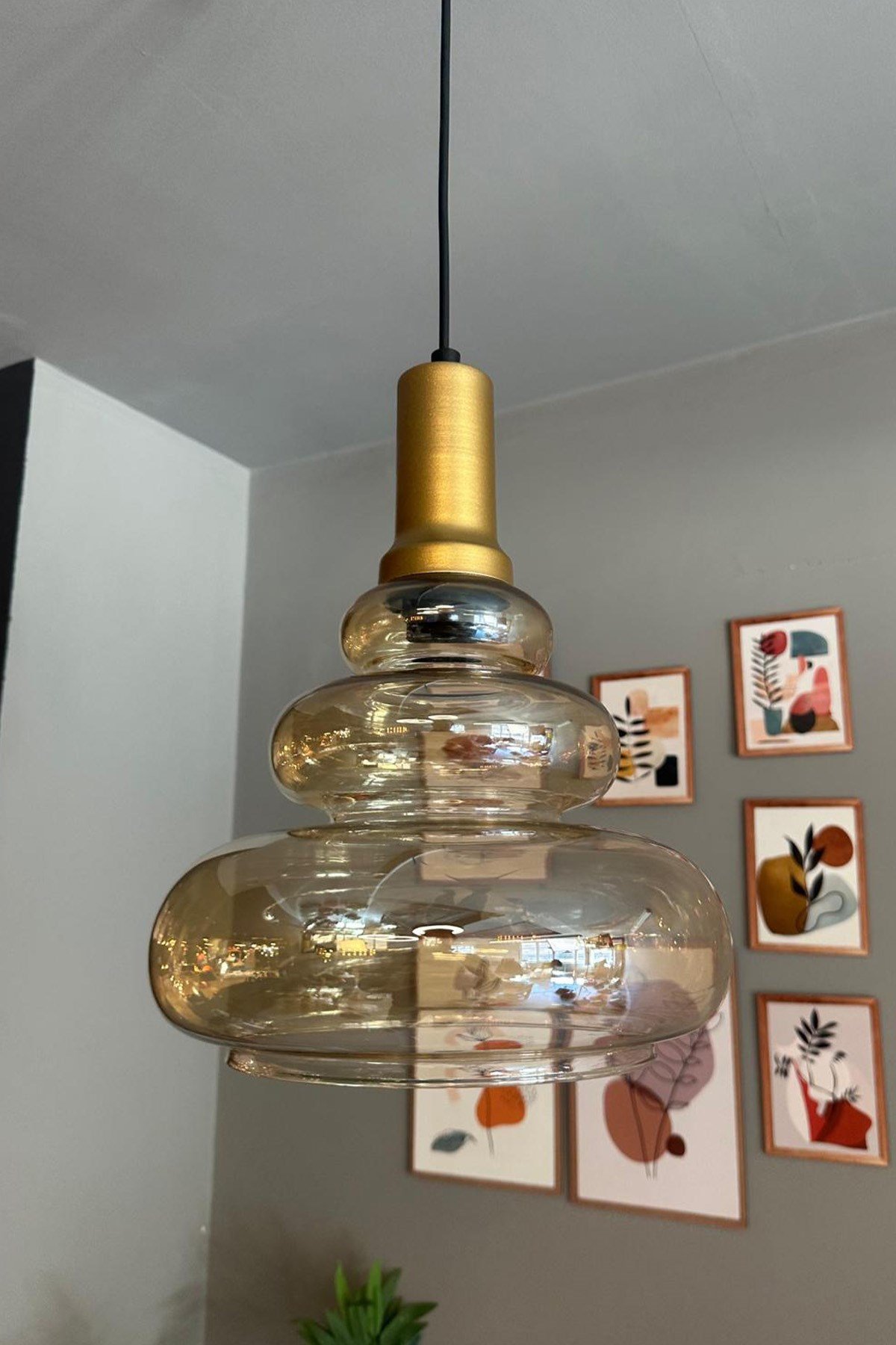 Lily Cam Bal Rengi Tekli Avize Gold Fener Başlık Retro Sarkıt Lamba Restoran Salon Aydınlatma