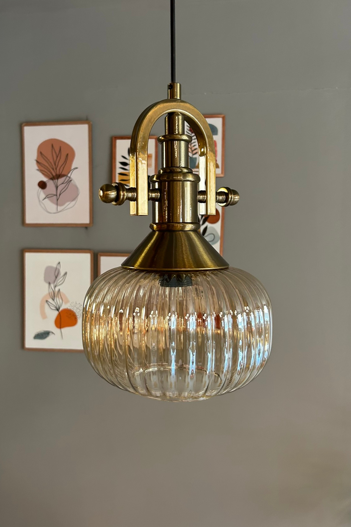 Mola Cam Bal Rengi Tekli Avize Gemici Eskitme Başlık Retro Sarkıt Lamba Restoran Salon Aydınlatma