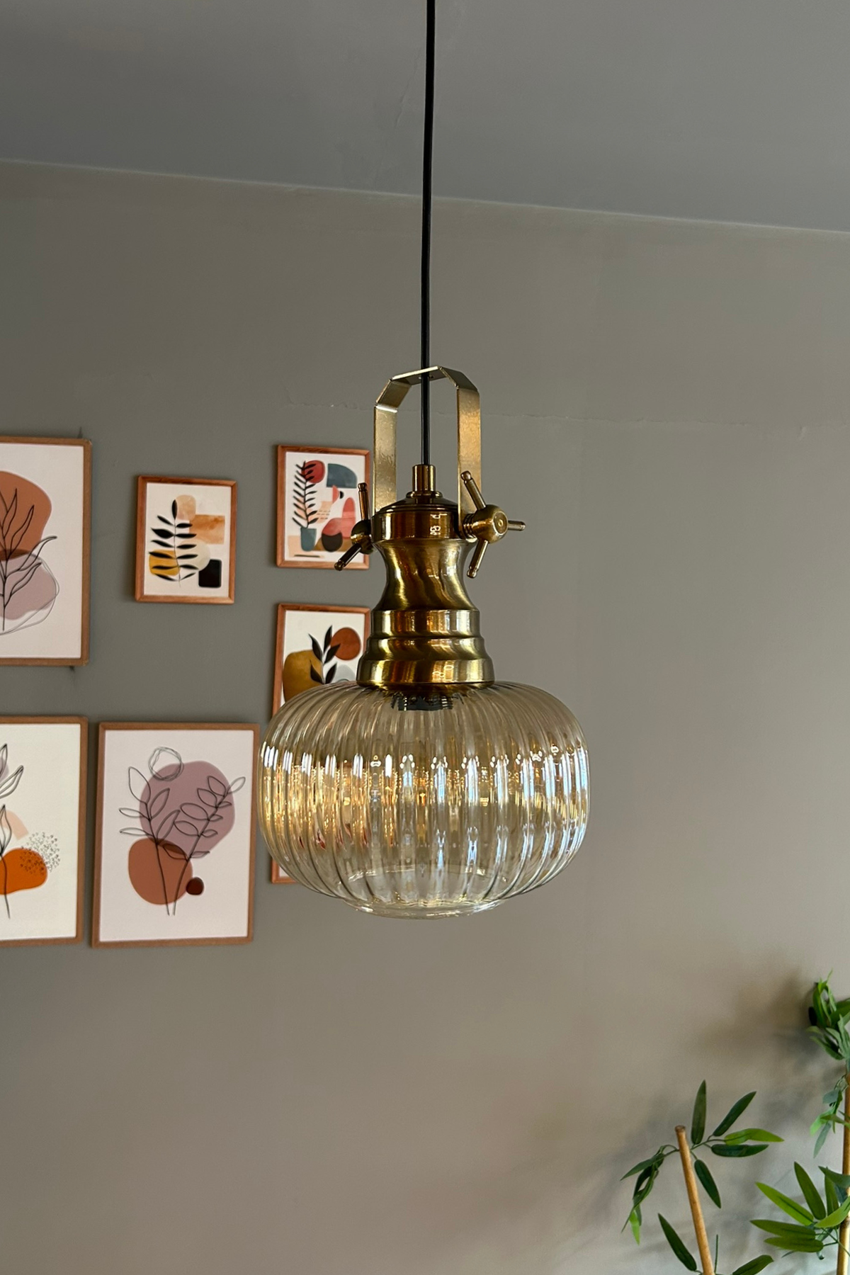 Mola Cam Bal Rengi Tekli Avize Yeni Eskitme Başlık Retro Sarkıt Lamba Restoran Salon Aydınlatma