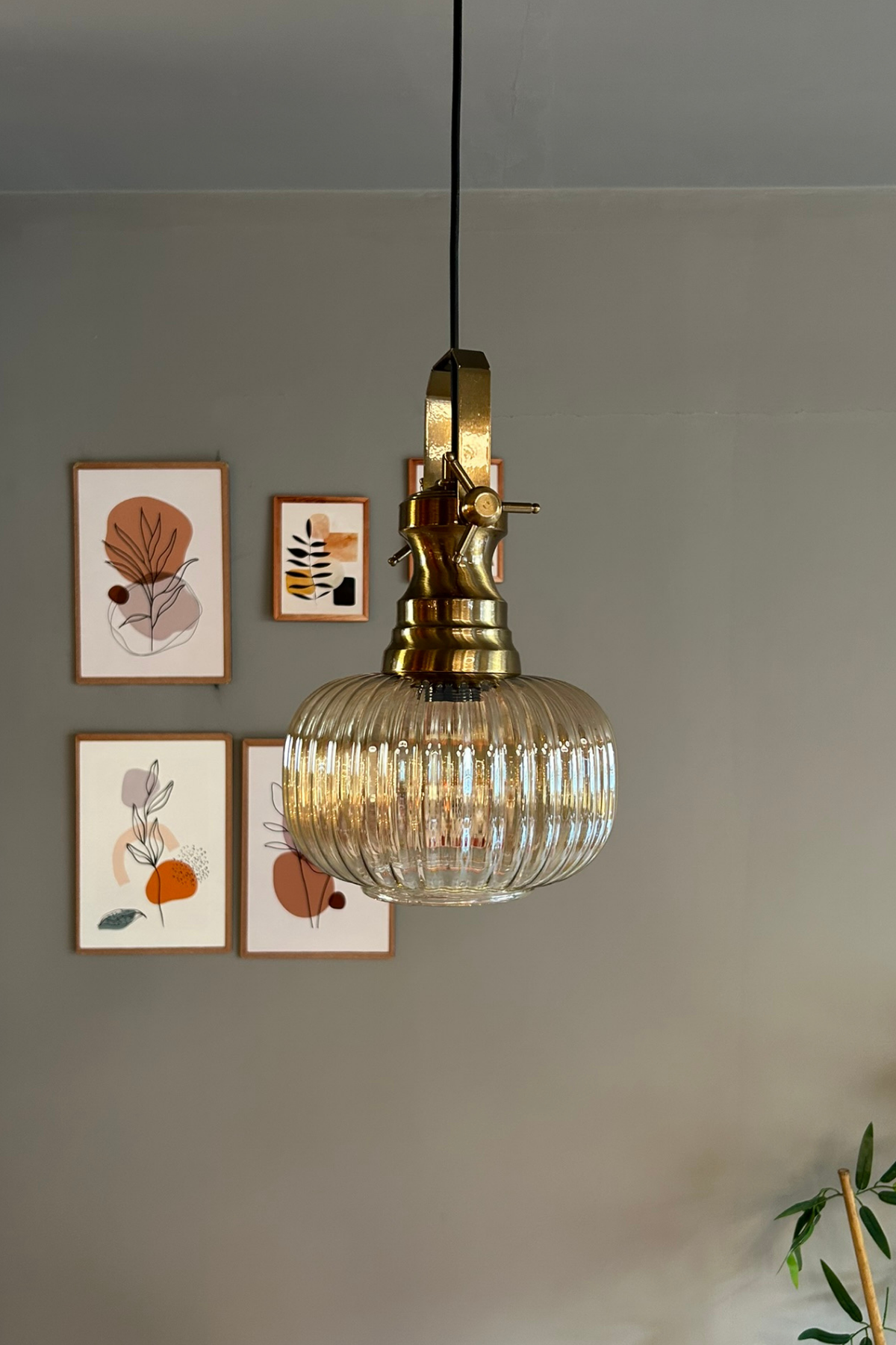 Mola Cam Bal Rengi Tekli Avize Yeni Eskitme Başlık Retro Sarkıt Lamba Restoran Salon Aydınlatma