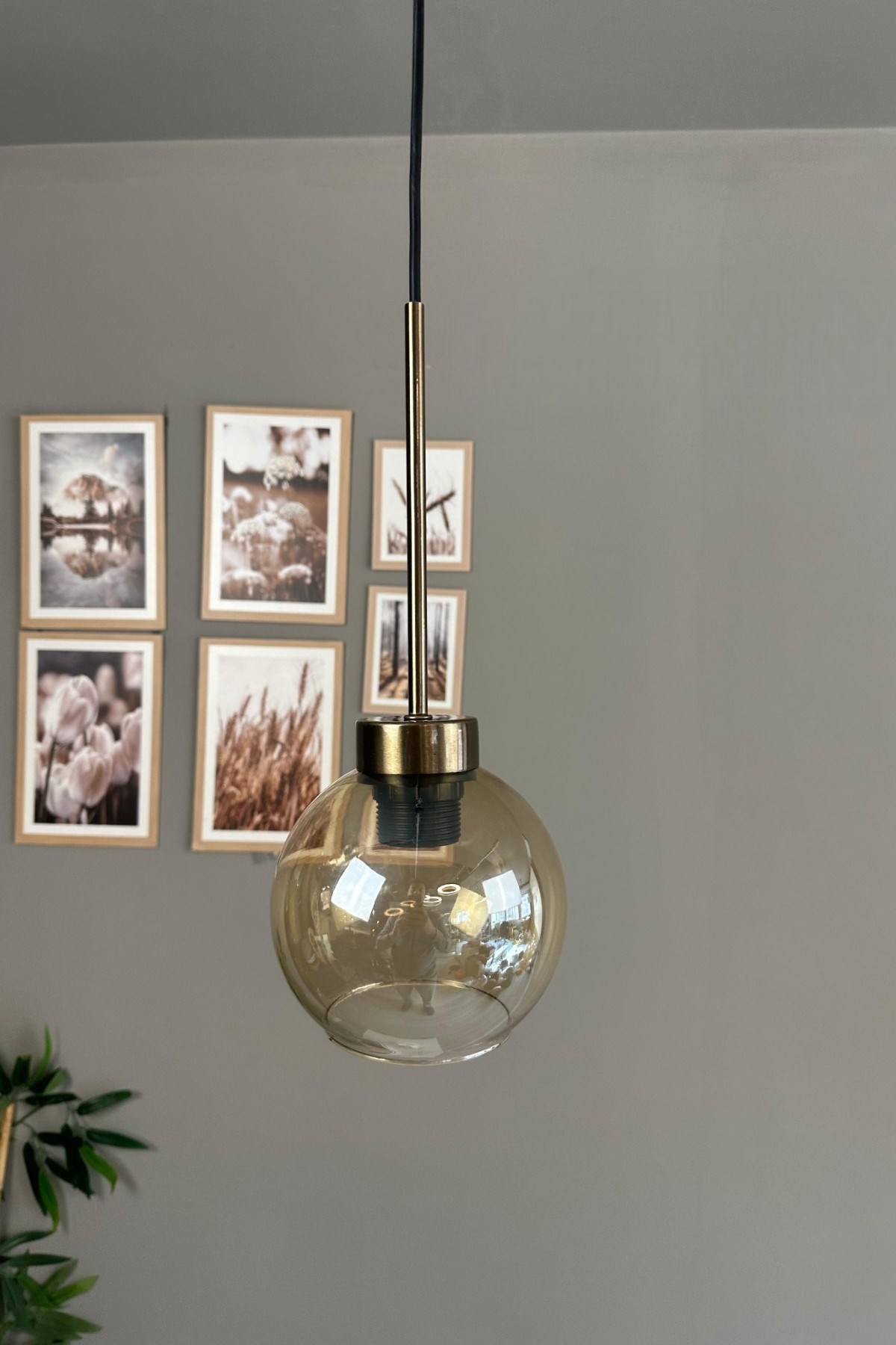 Oria Bal Rengi Cam Tekli Avize İnce Eskitme Başlık Retro Sarkıt Lamba Salon Aydınlatma