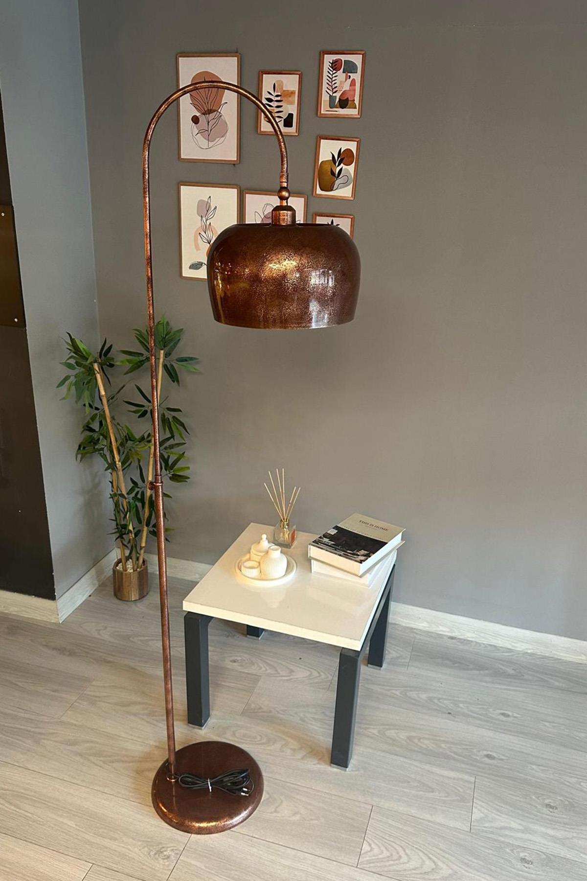 Patina Lambader Hareketli Başlık Modern Dekoratif Metal Oturma Odası Çalışma Odası Zemin Lambası