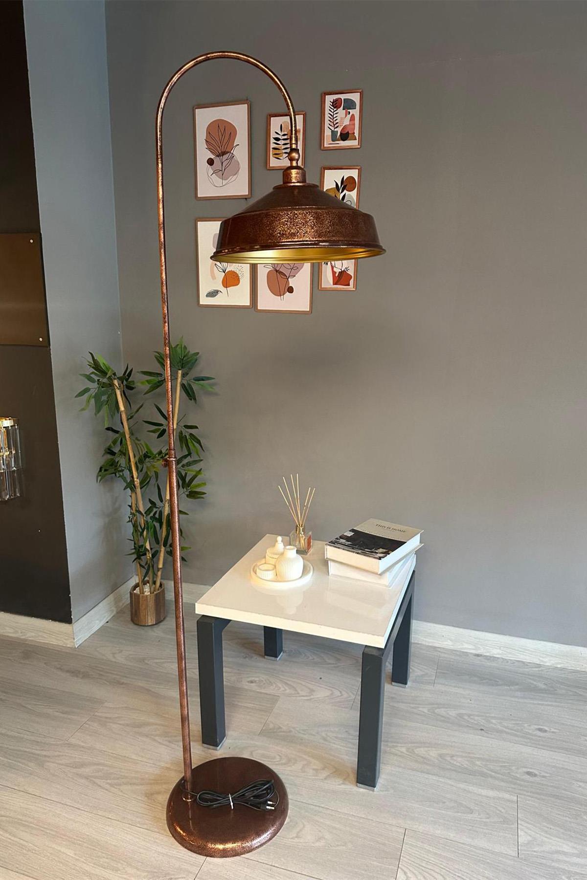 Patina Lambader Modern Dekoratif Metal Oturma Odası Çalışma Odası Zemin Lambası