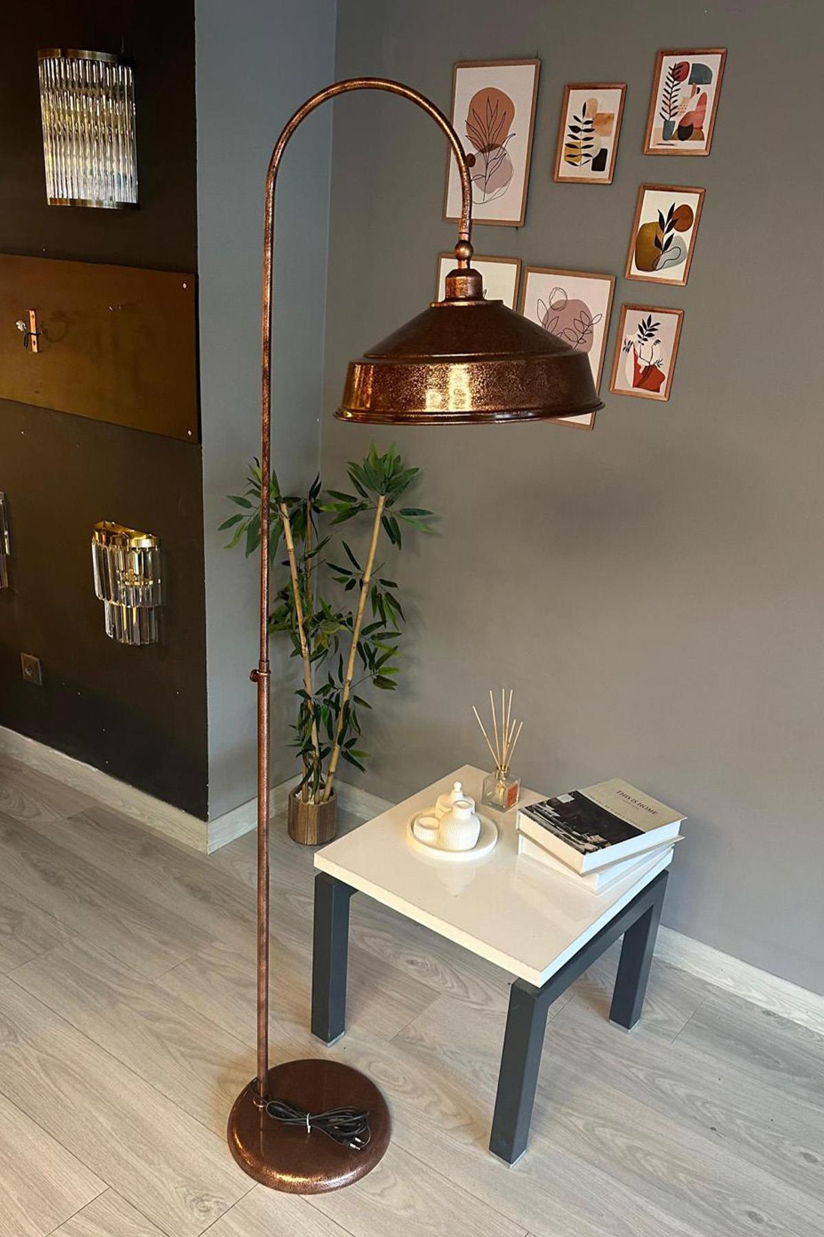 Patina Lambader Modern Dekoratif Metal Oturma Odası Çalışma Odası Zemin Lambası
