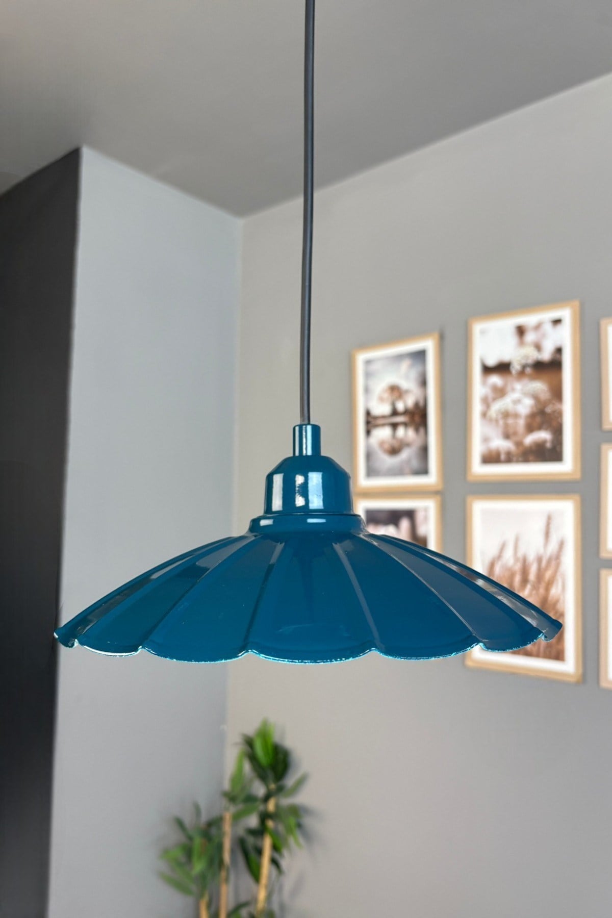 Risso Metal Avize Deniz Yeşili Yarım Lale Başlık Tekli Rustik Cafe Mutfak Modern Sarkıt Aydınlatma