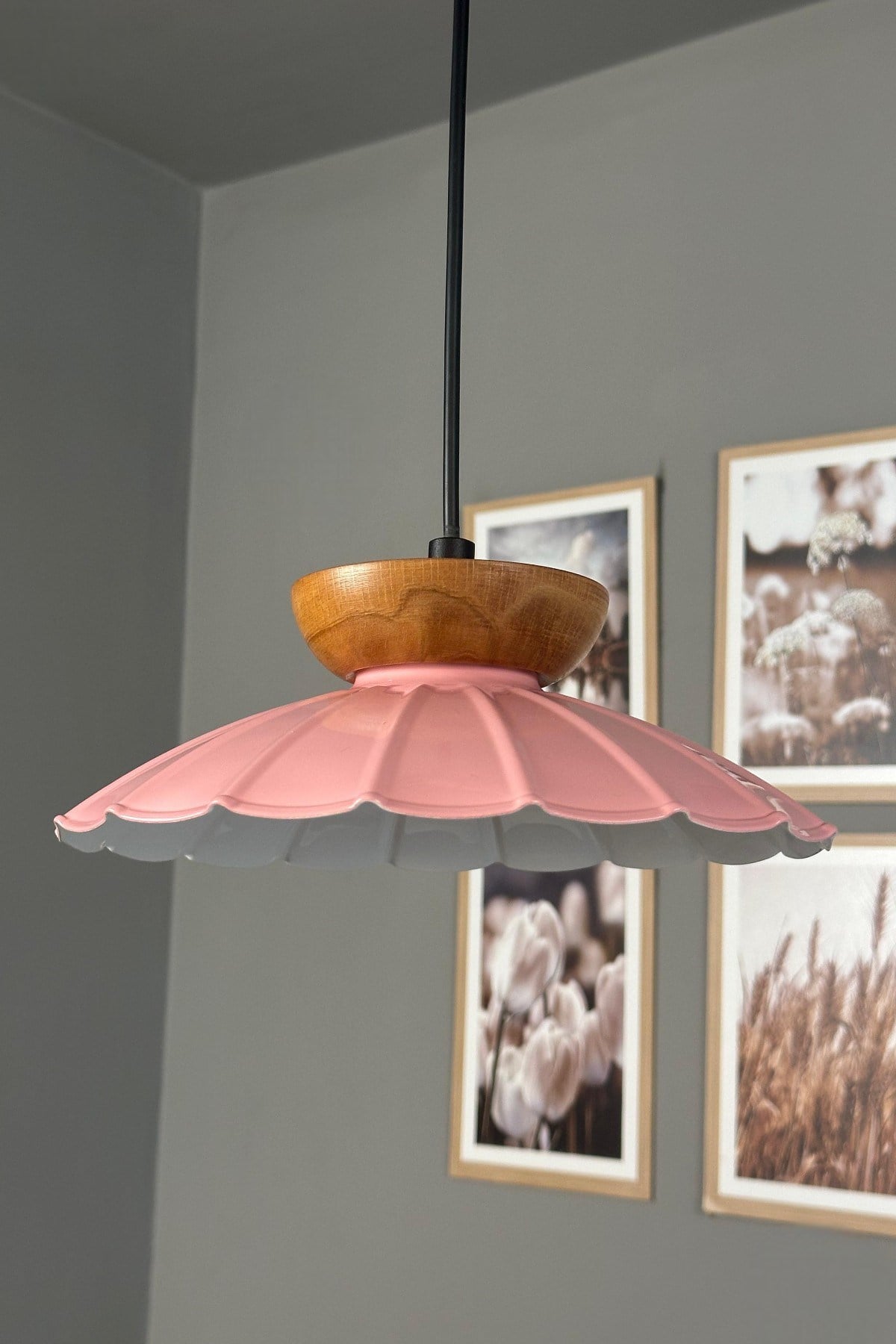 Risso Pembe Ahşap Tabak Tekli Metal Avize Cafe Mutfak Modern Dekoratif Sarkıt Aydınlatma