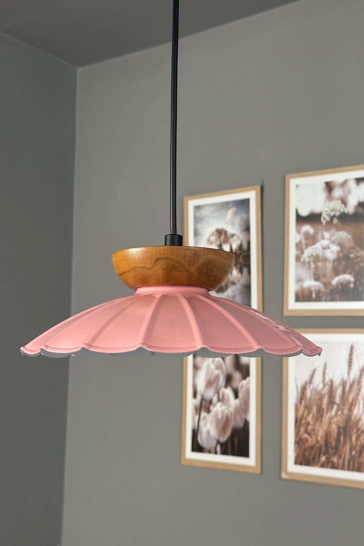 Risso Pembe Ahşap Tabak Tekli Metal Avize Cafe Mutfak Modern Dekoratif Sarkıt Aydınlatma