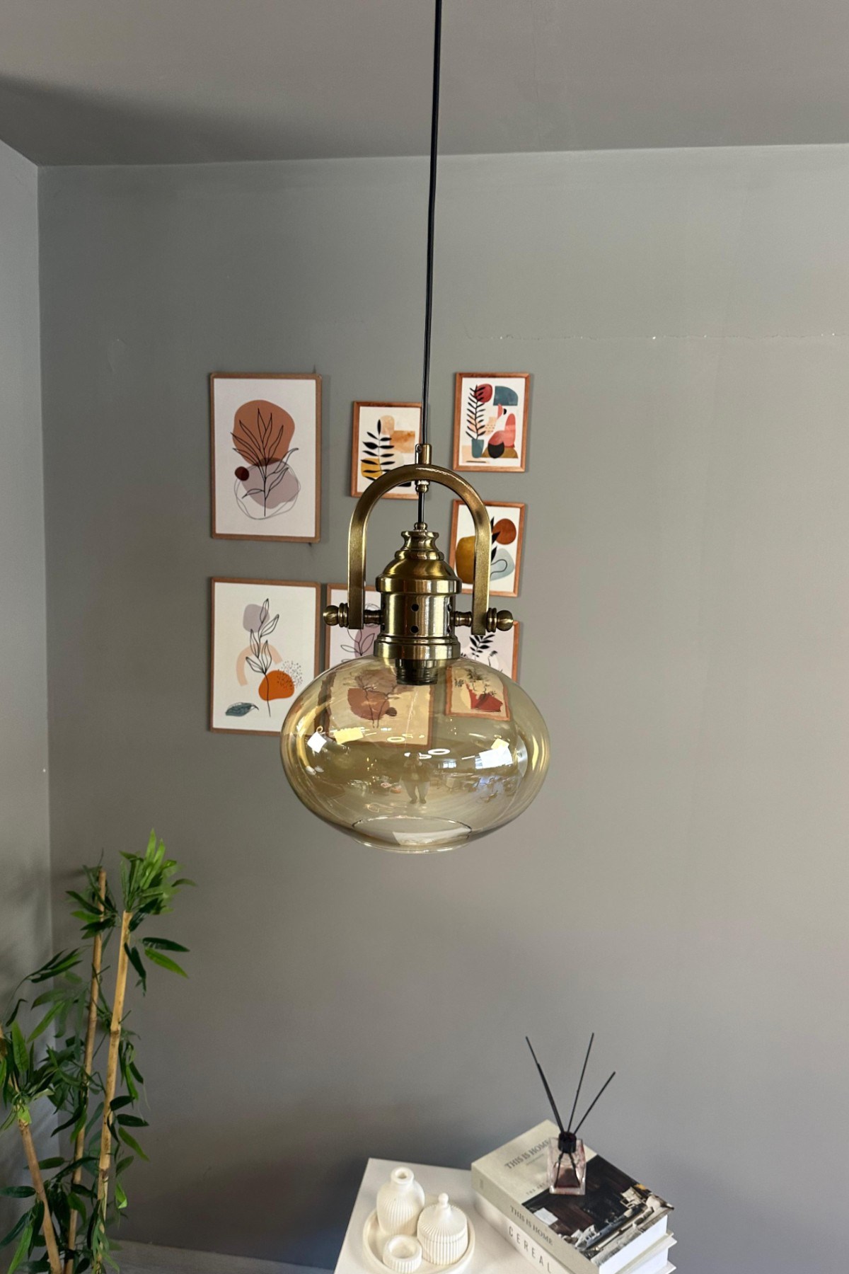 Solvia Cam Bal Rengi Tekli Avize Delikli Eskitme Başlık Retro Sarkıt Lamba Salon Aydınlatma