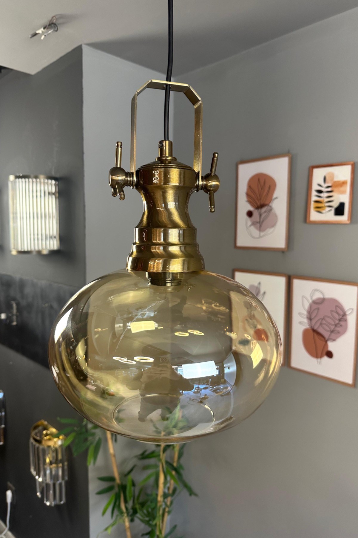 Solvia Cam Bal Rengi Tekli Avize Retro Sarkıt Lamba Salon Aydınlatma