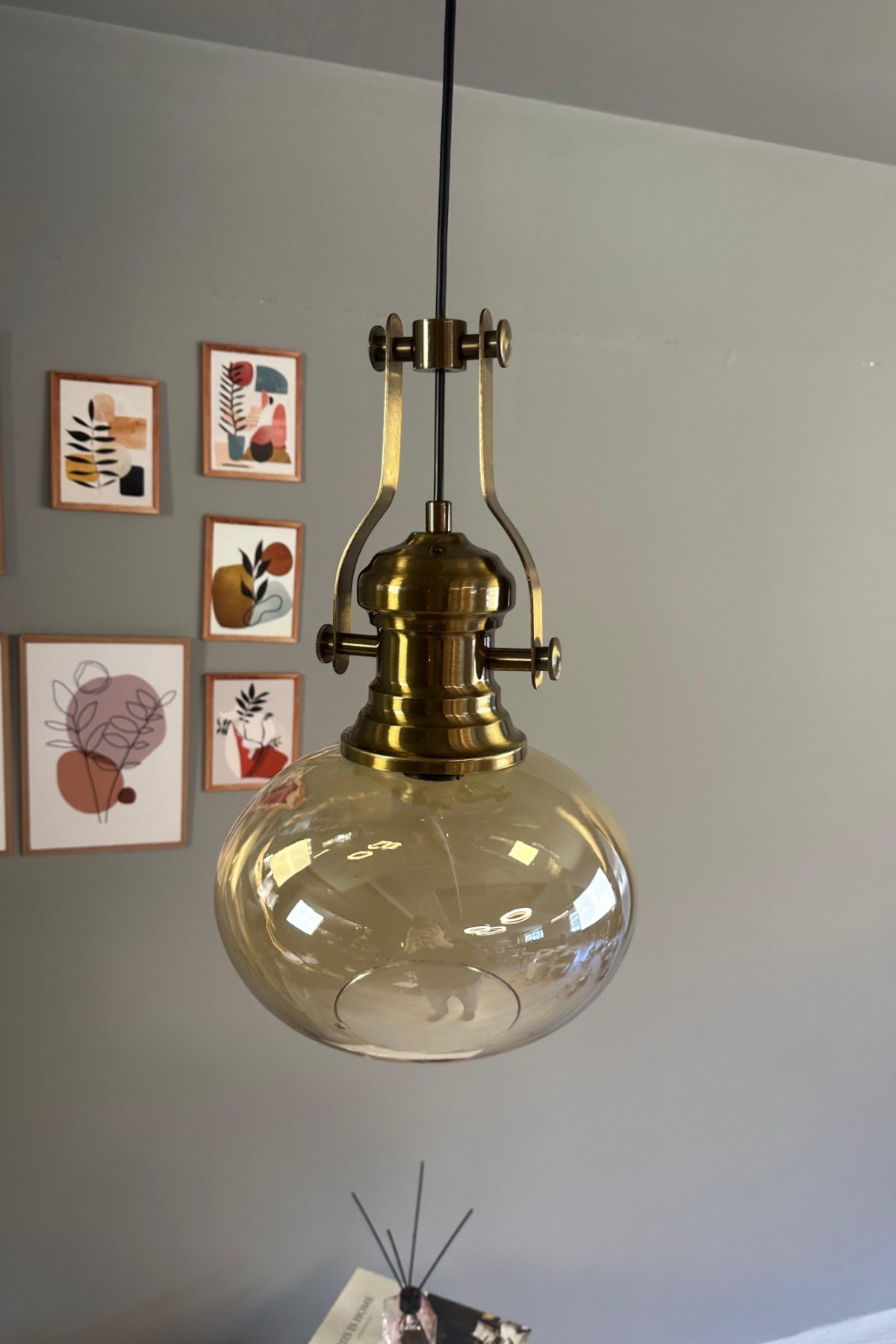 Solvia Cam Bal Rengi Tekli Avize Retro Sarkıt Lamba Salon Aydınlatma