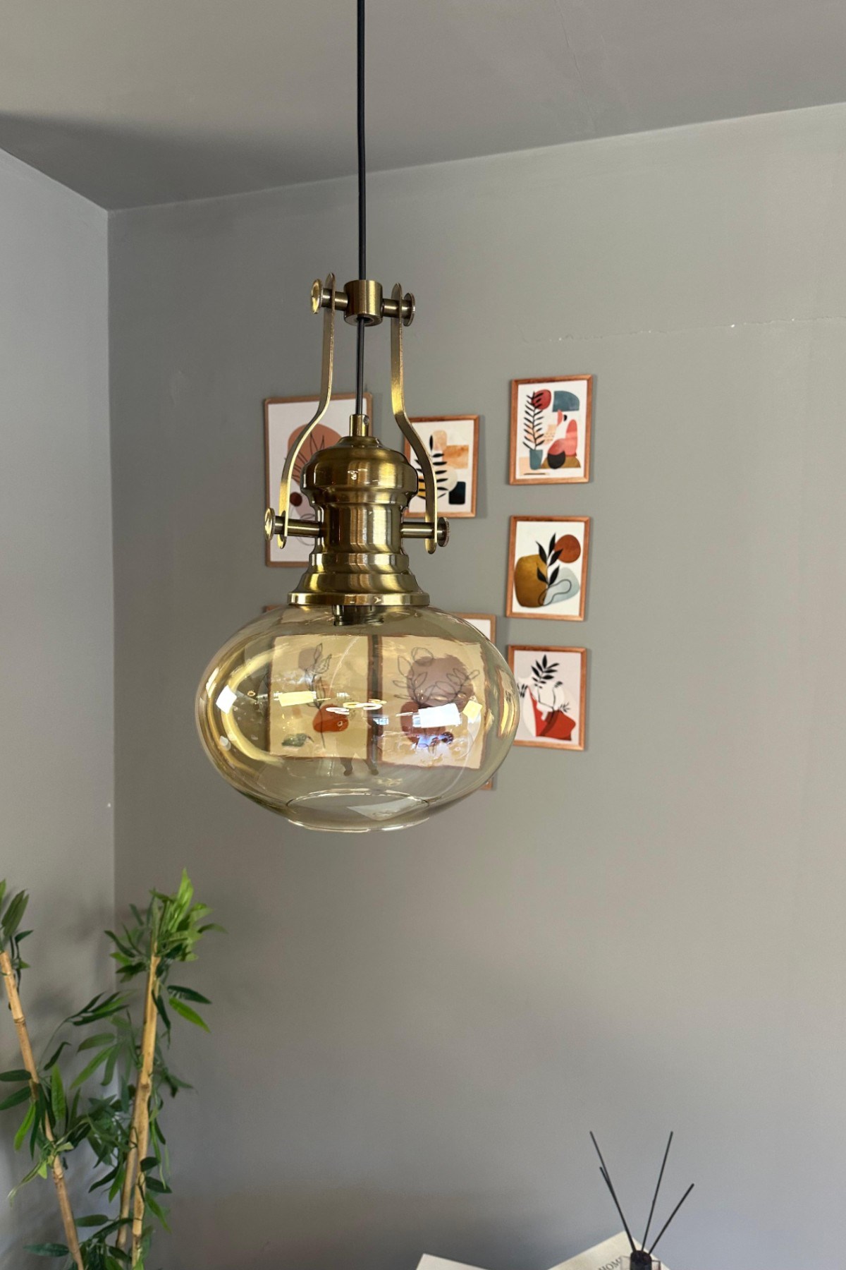 Solvia Cam Bal Rengi Tekli Avize Retro Sarkıt Lamba Salon Aydınlatma