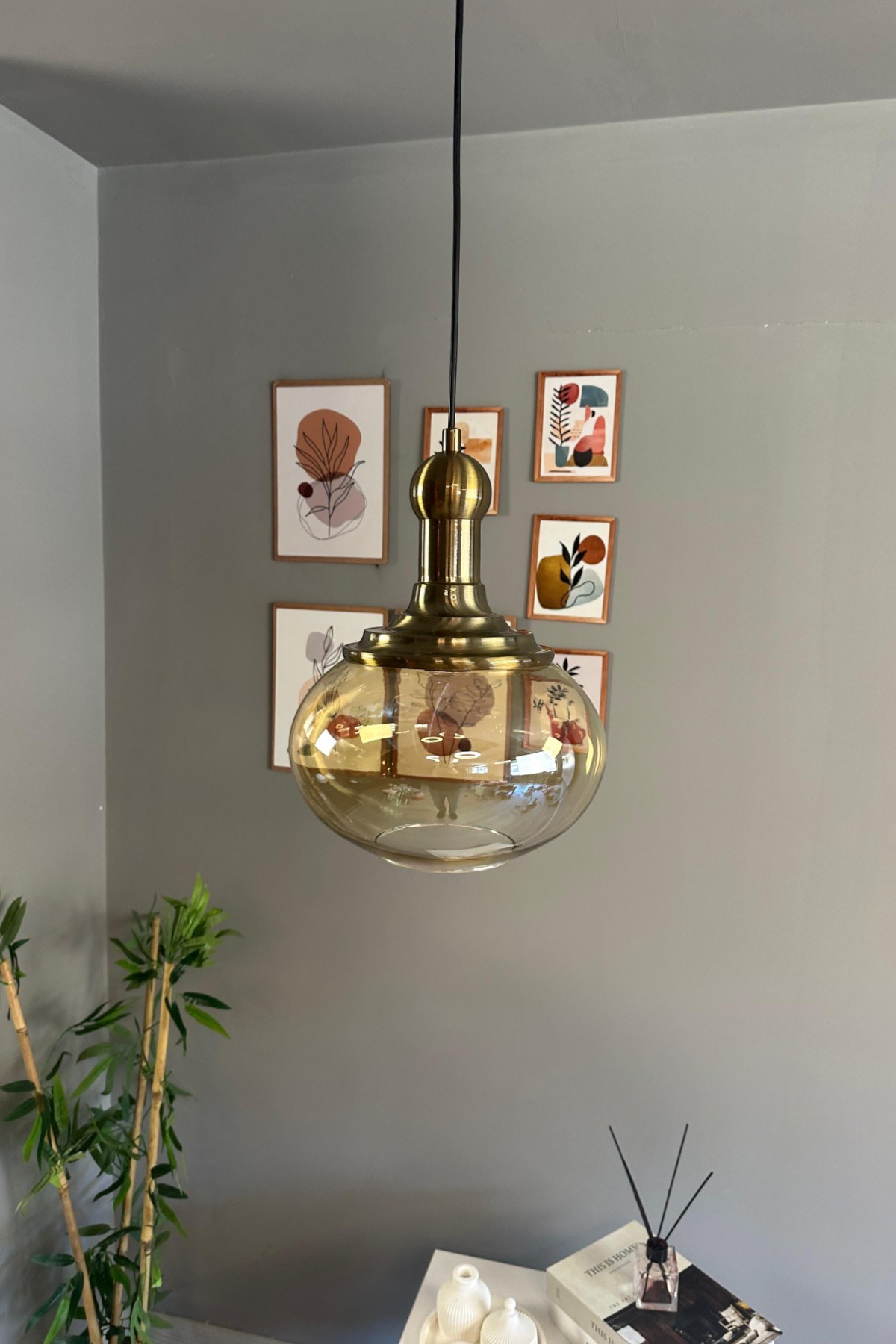 Solvia Cam Bal Rengi Tekli Avize Uzun Eskitme Tokmak Başlık Retro Sarkıt Lamba Salon Aydınlatma