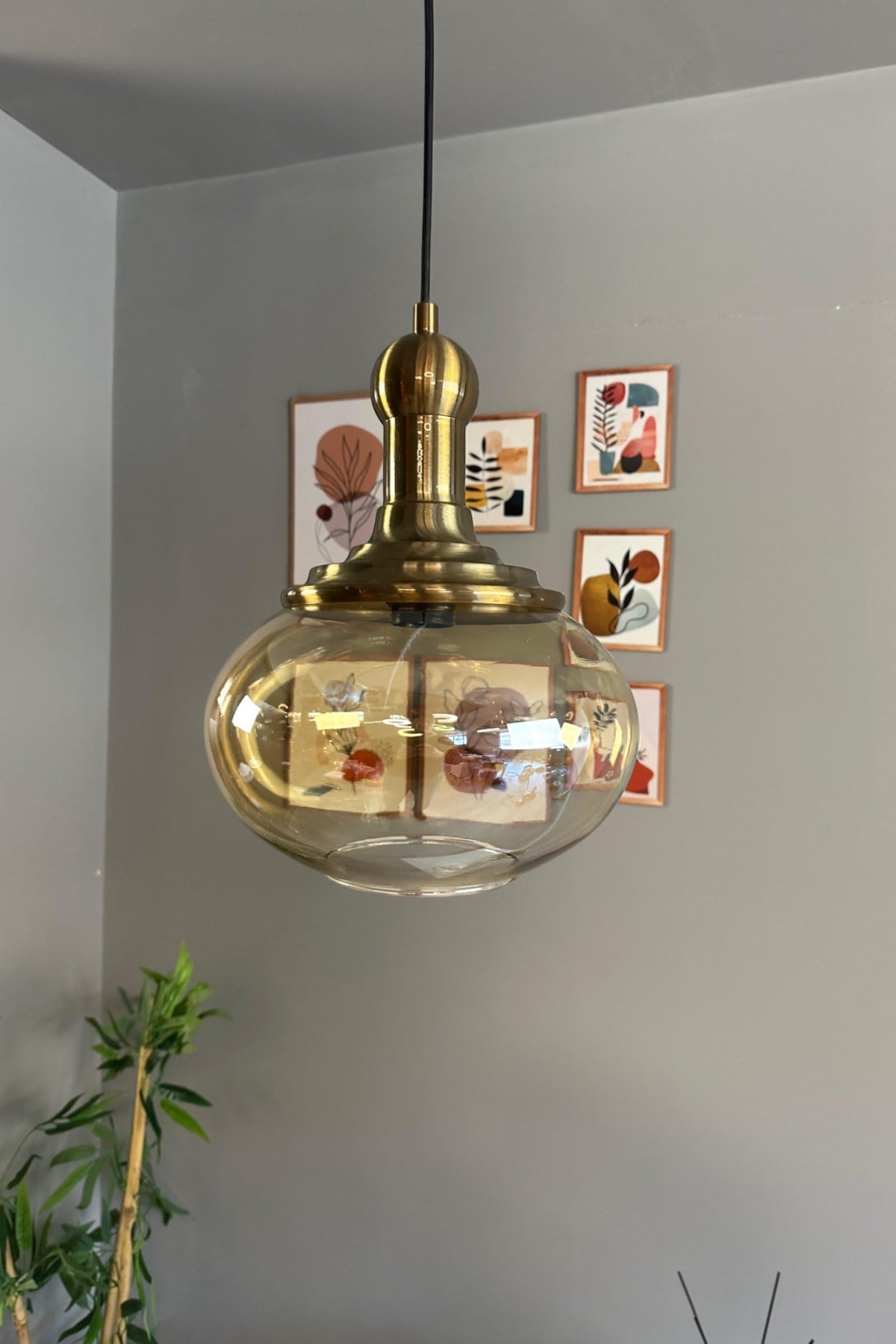Solvia Cam Bal Rengi Tekli Avize Uzun Eskitme Tokmak Başlık Retro Sarkıt Lamba Salon Aydınlatma