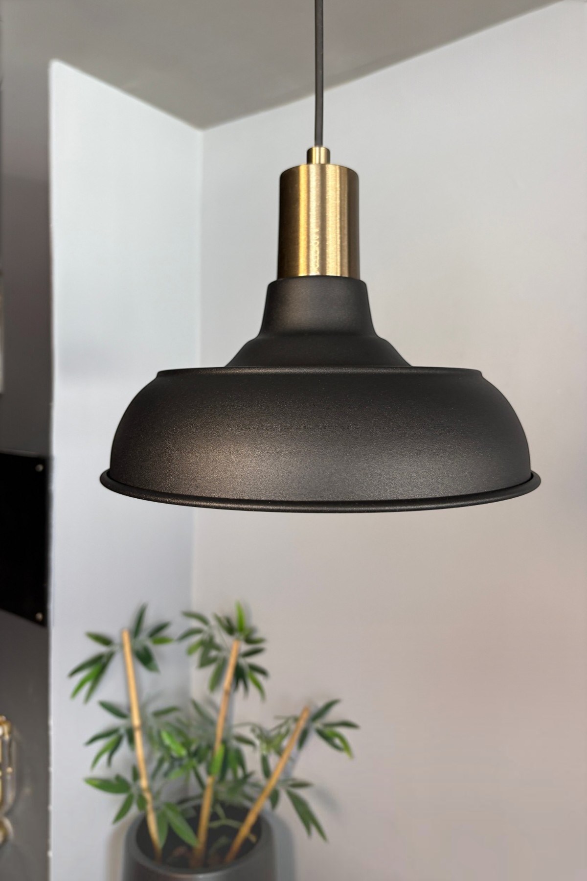 Veluna Siyah Tekli Eskitme Fener Başlık Avize Retro Sarkıt Ofis Showroom Salon Mutfak Avizeleri