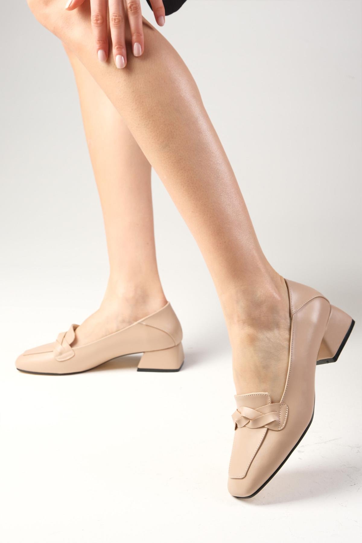 Abriana Ten Rengi Kısa Topuklu Ayakkabı-Kısa Topuklu-Mio Gusto-01489NUC