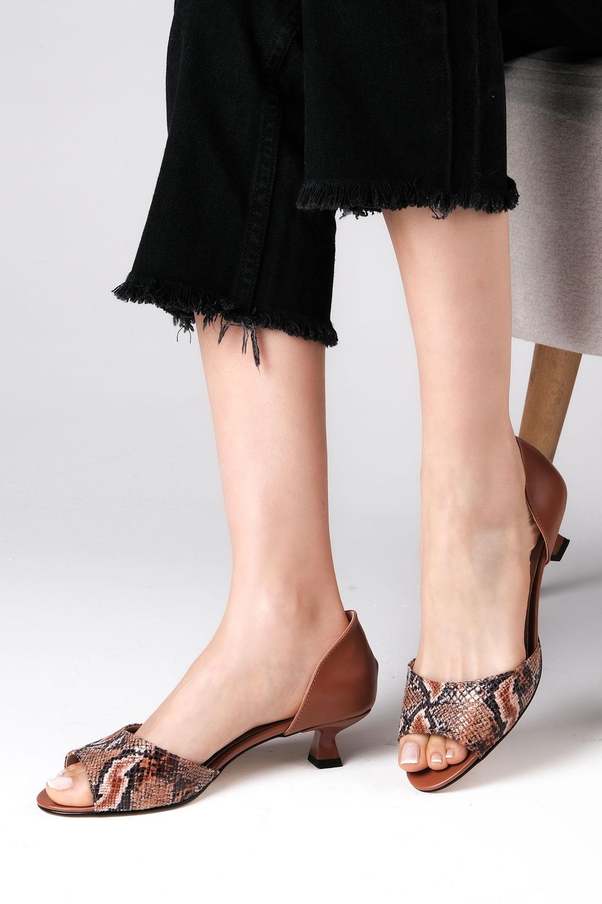 Adrian Taba Renk Kısa Topuklu Ayakkabı-Low Heels-Mio Gusto-02253TAQ