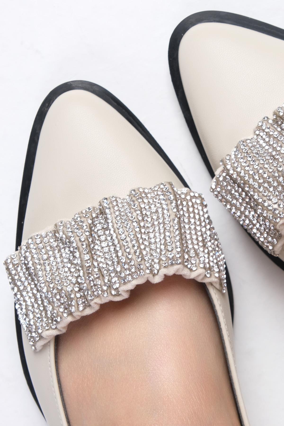 Aisha Bej Renk Büzgülü Taş Bantlı Babet-BABET-Mio Gusto-01387BEC