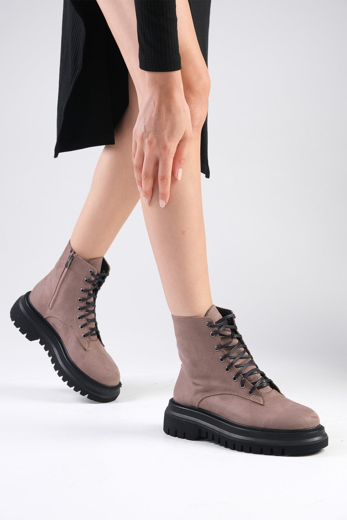 Alex Vizon Renk Postal Bot-Kalın Topuk-Mio Gusto-01434MIS