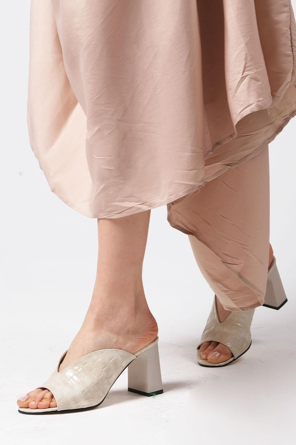 Alona Bej Renk Topuklu Terlik-TERLİK-Mio Gusto-01453BEV