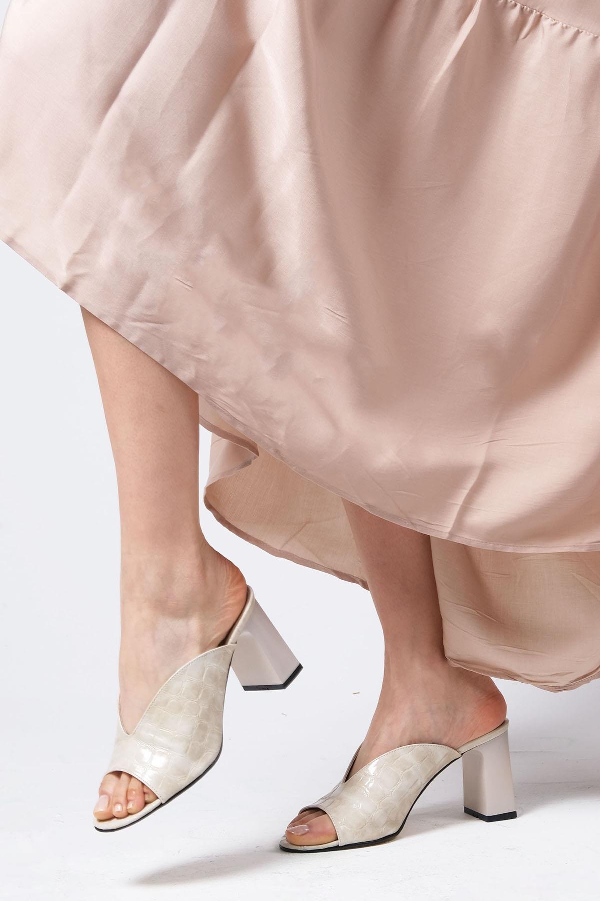 Alona Bej Renk Topuklu Terlik-TERLİK-Mio Gusto-01453BEV