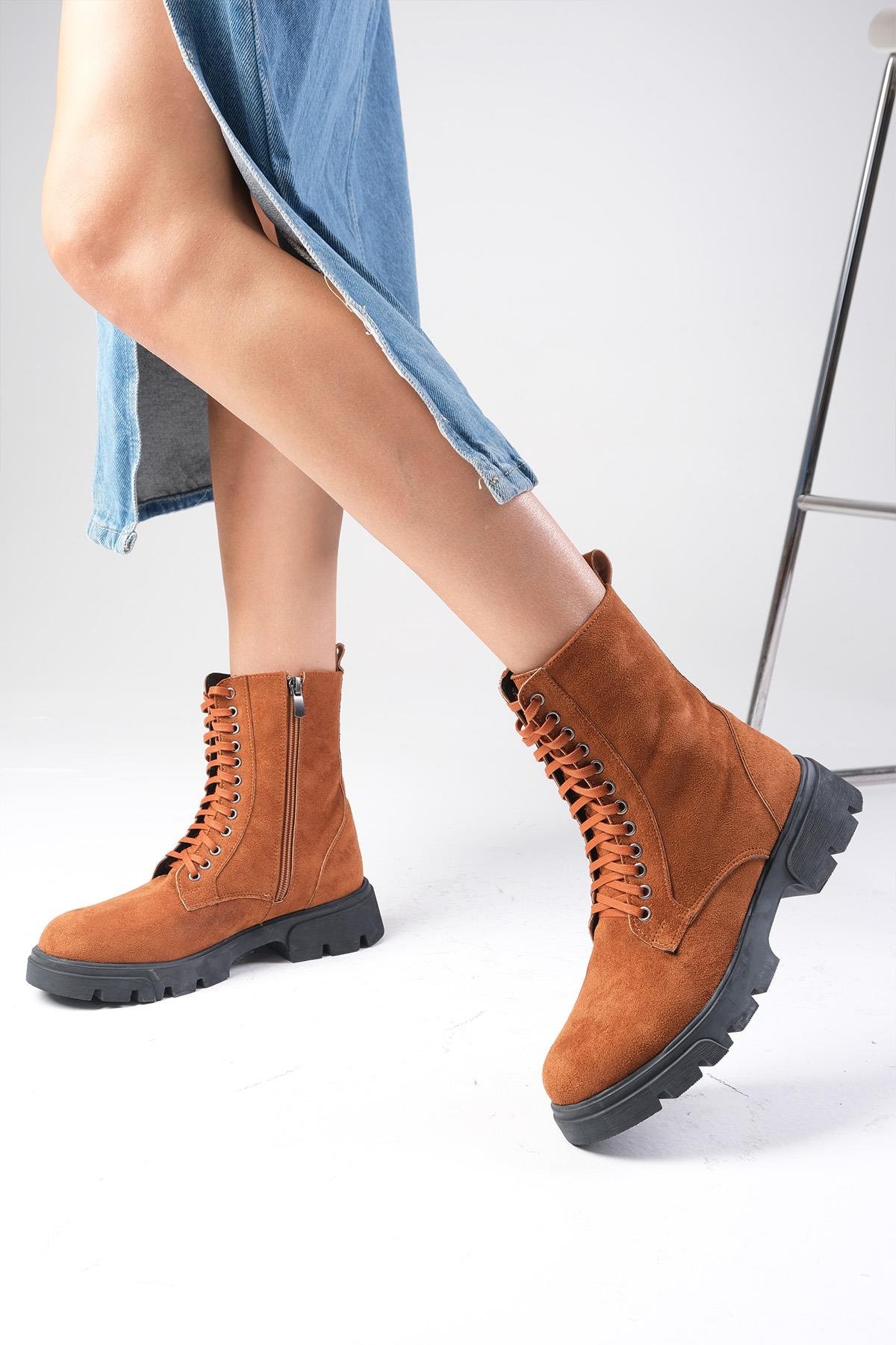 Alvina Taba Renk Süet Postal Bot-Kalın Topuk-Mio Gusto-01500TAS