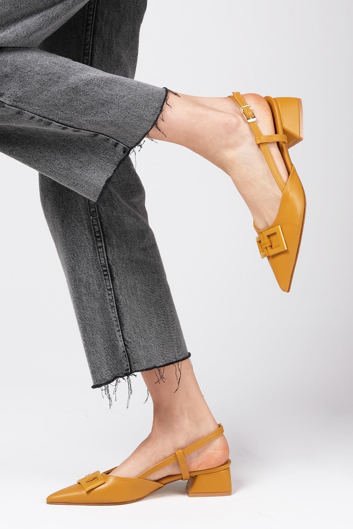 Alyssa Hardal Renk Kısa Topuklu Ayakkabı-Kısa Topuklu-Mio Gusto-01445MSC