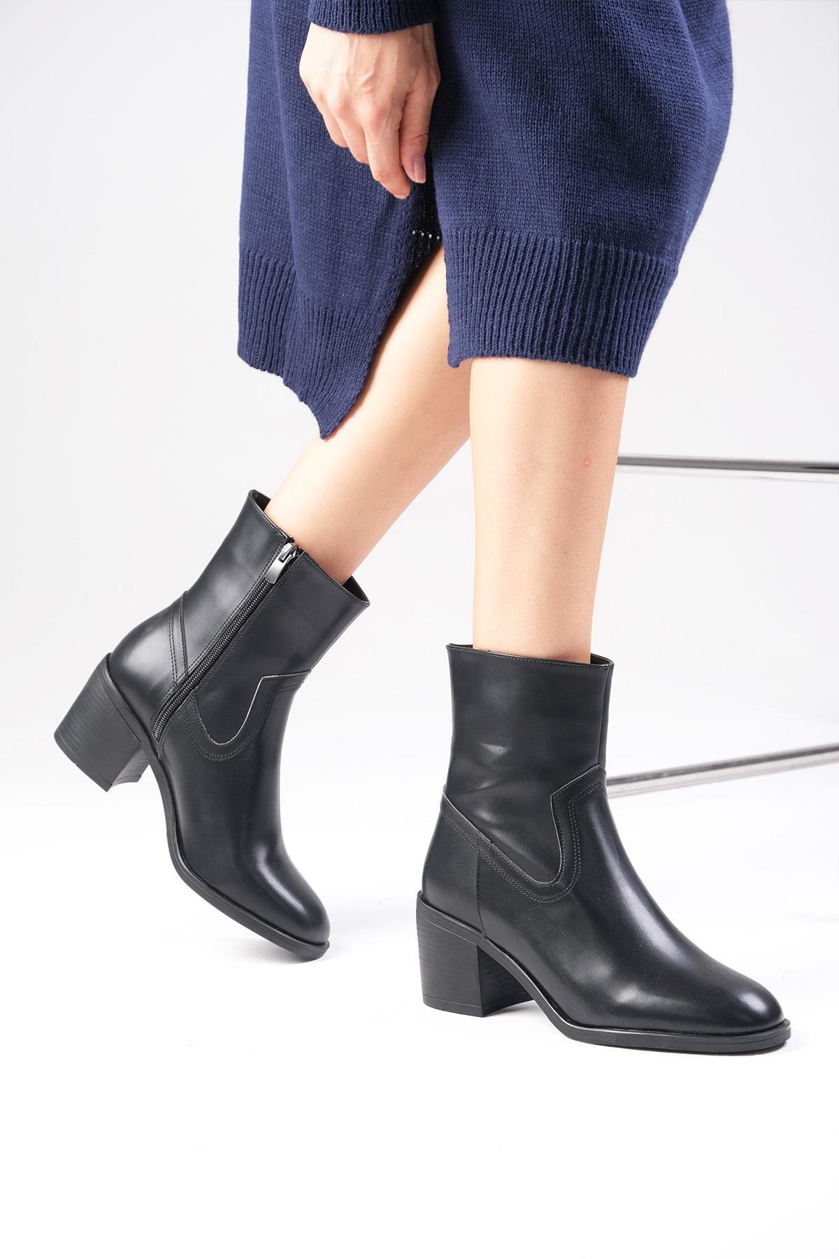Amory Siyah Renk Kalın Topuklu Bot-Kalın Topuk-Mio Gusto-01574BLC