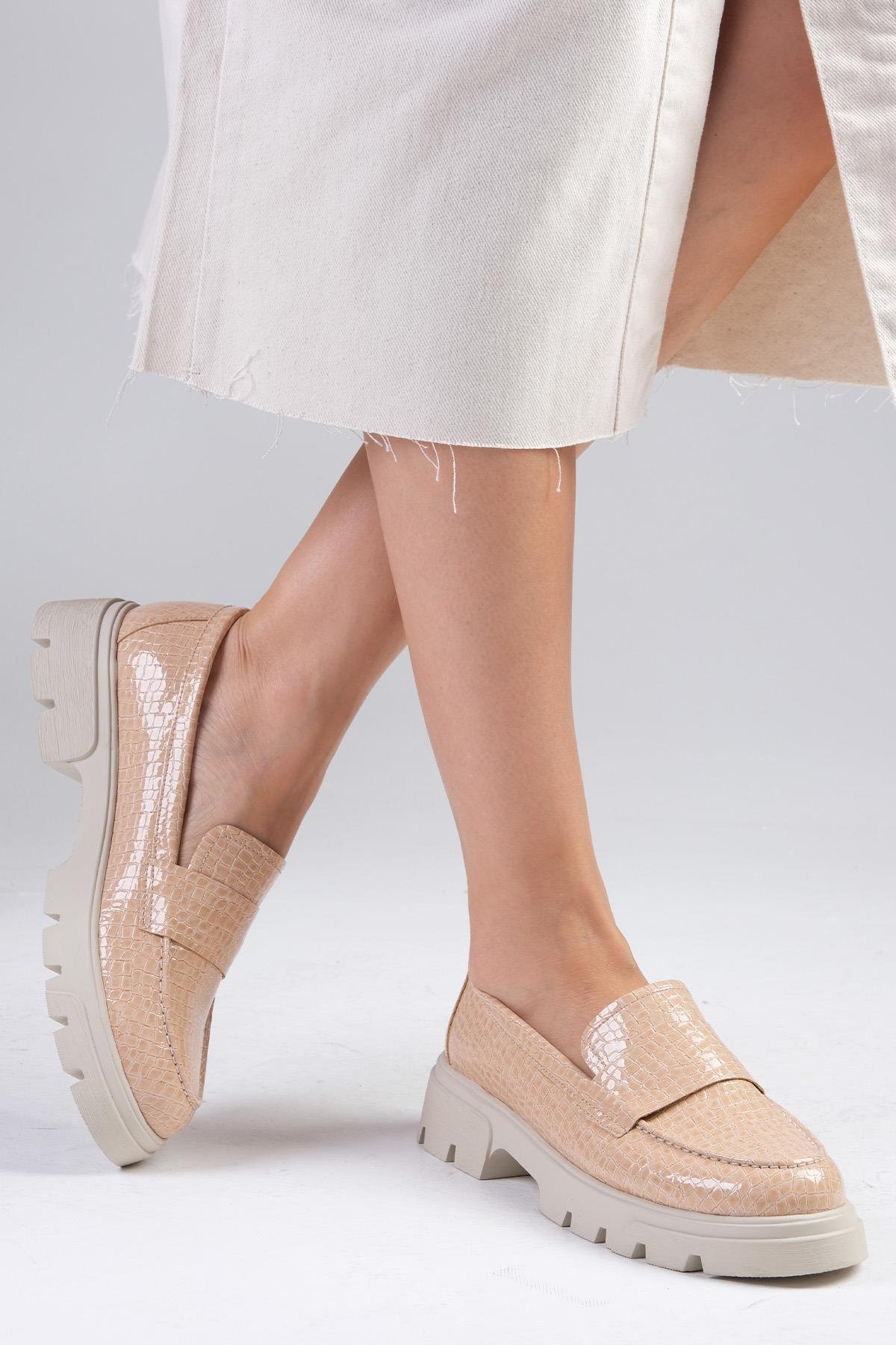 Andrea Ten Rengi Kalın Tabanlı Oxford Ayakkabı-DÜZ AYAKKABI-Mio Gusto-01519NUX