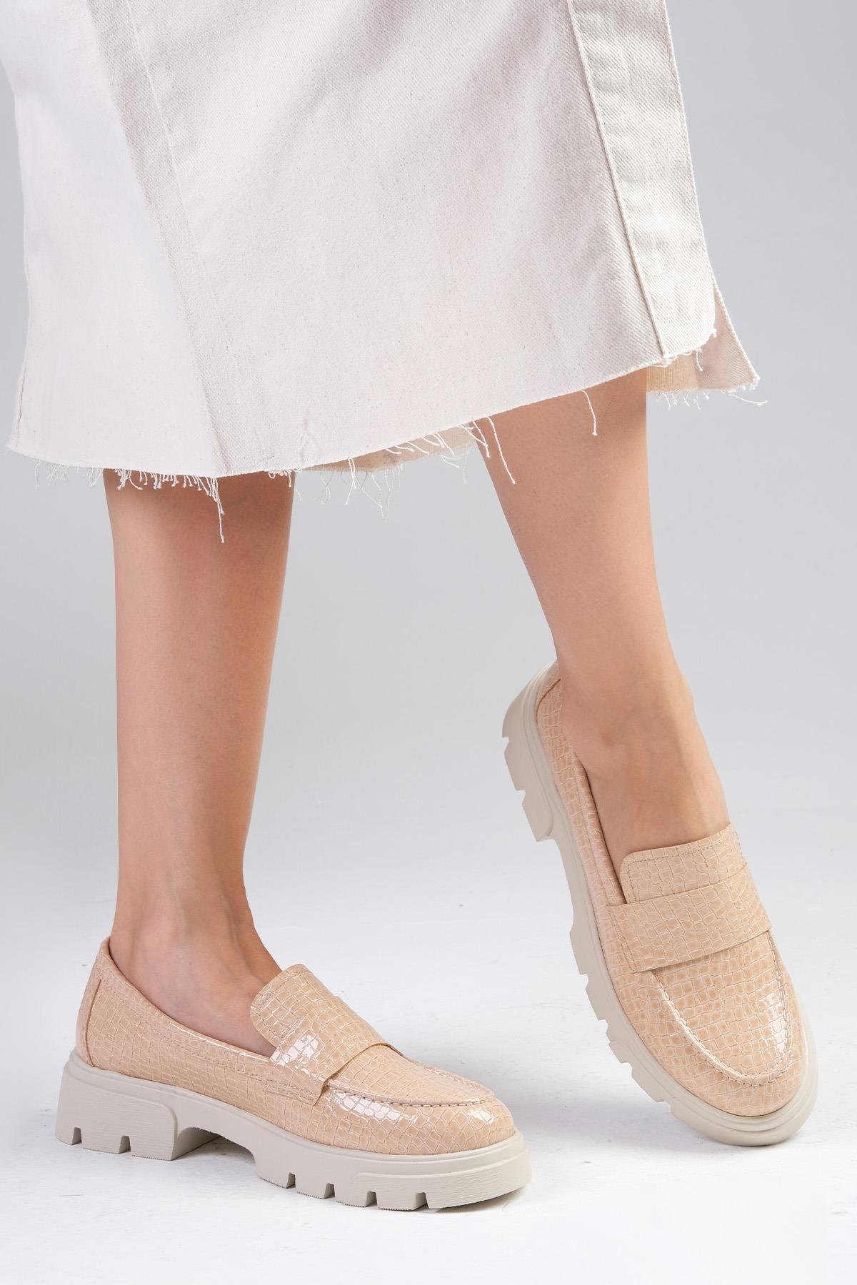 Andrea Ten Rengi Kalın Tabanlı Oxford Ayakkabı-DÜZ AYAKKABI-Mio Gusto-01519NUX