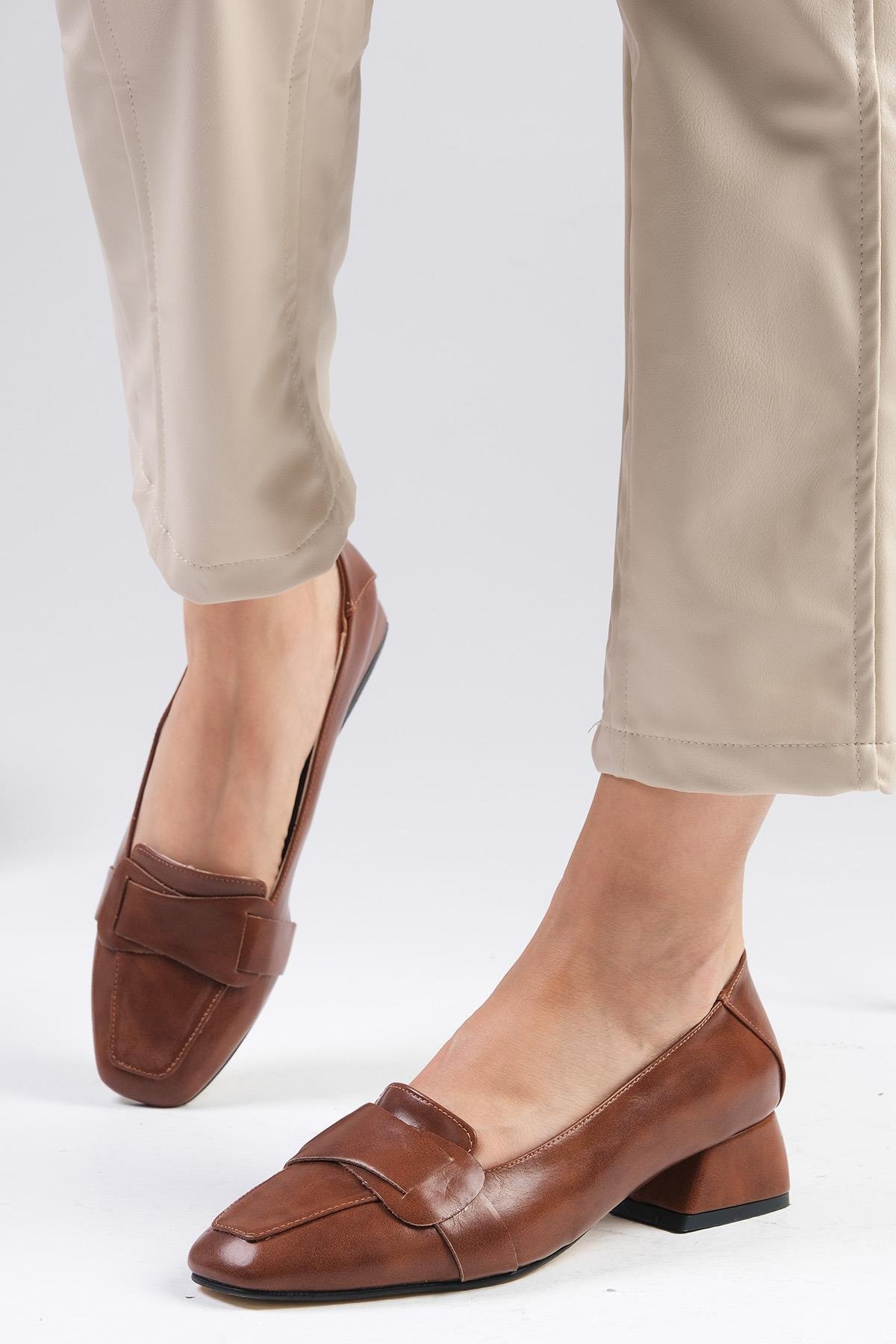 Anneka Kahverengi Kısa Topuklu Ayakkabı-Kısa Topuklu-Mio Gusto-01485BRC