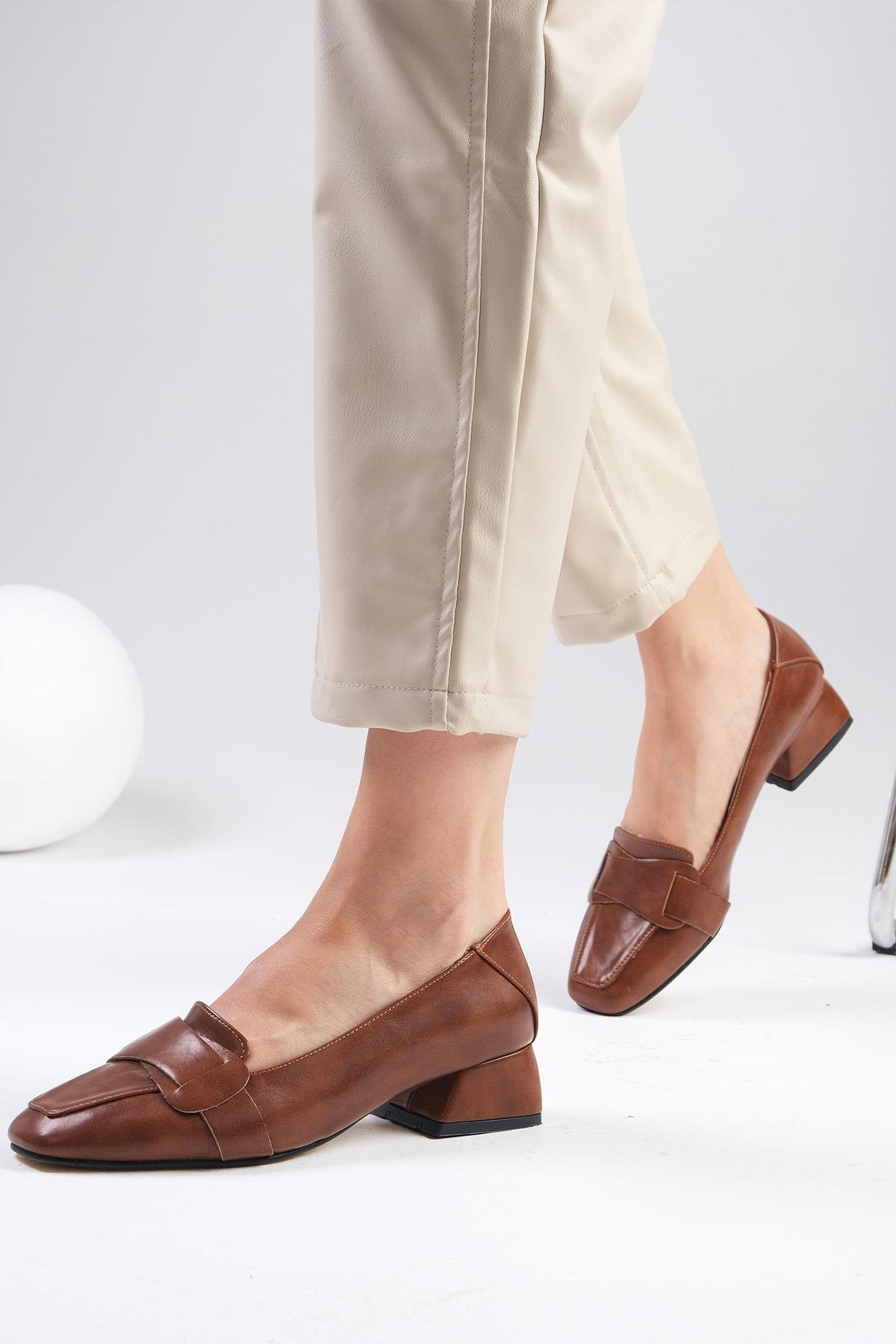 Anneka Kahverengi Kısa Topuklu Ayakkabı-Kısa Topuklu-Mio Gusto-01485BRC