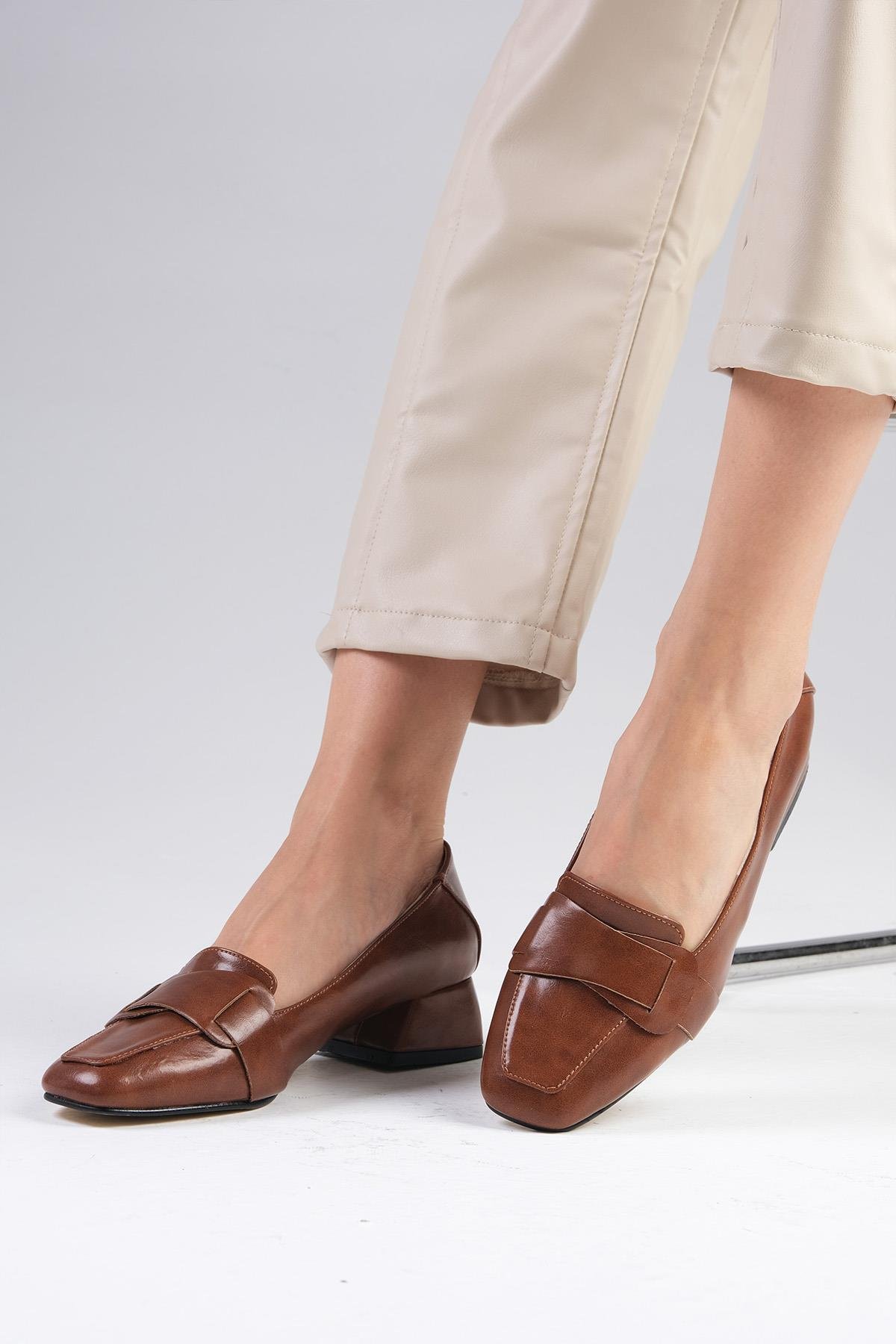 Anneka Kahverengi Kısa Topuklu Ayakkabı-Kısa Topuklu-Mio Gusto-01485BRC