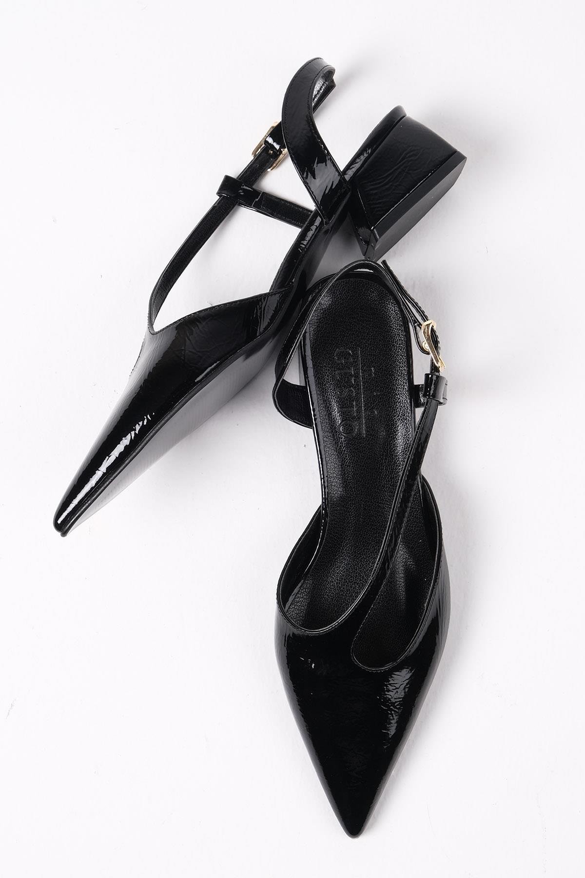 Annie Siyah Renk Rugan Kısa Topuklu Ayakkabı-Low Heels-Mio Gusto-01456BLR