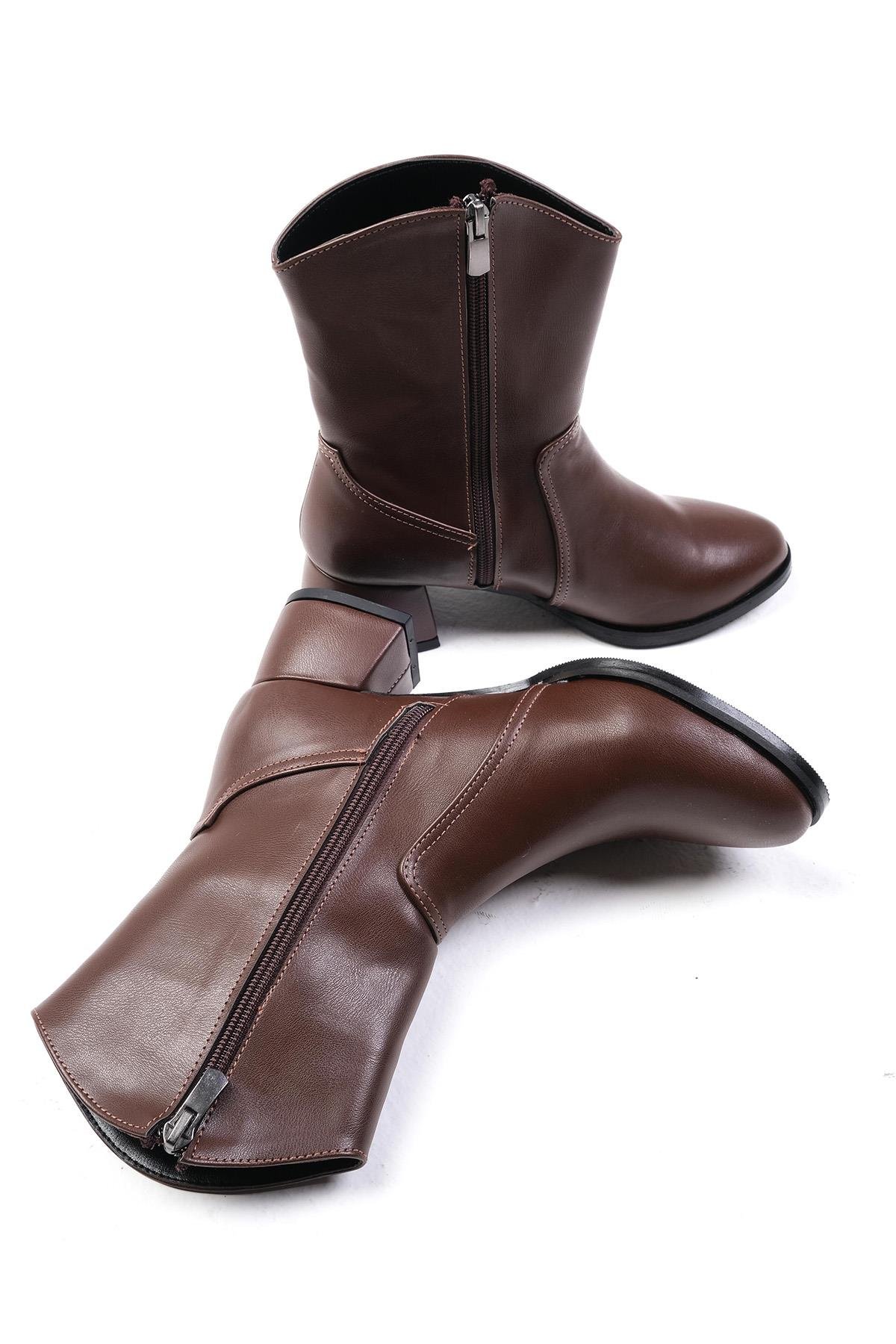 April Kahverengi Oval Burunlu Topuklu Bot-Kalın Topuk-Mio Gusto-02272BRC