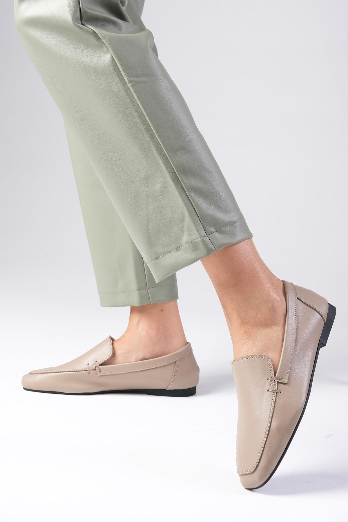 Aria Hakiki Deri Vizon Renk Loafer-DÜZ AYAKKABI-Mio Gusto-01561MIC