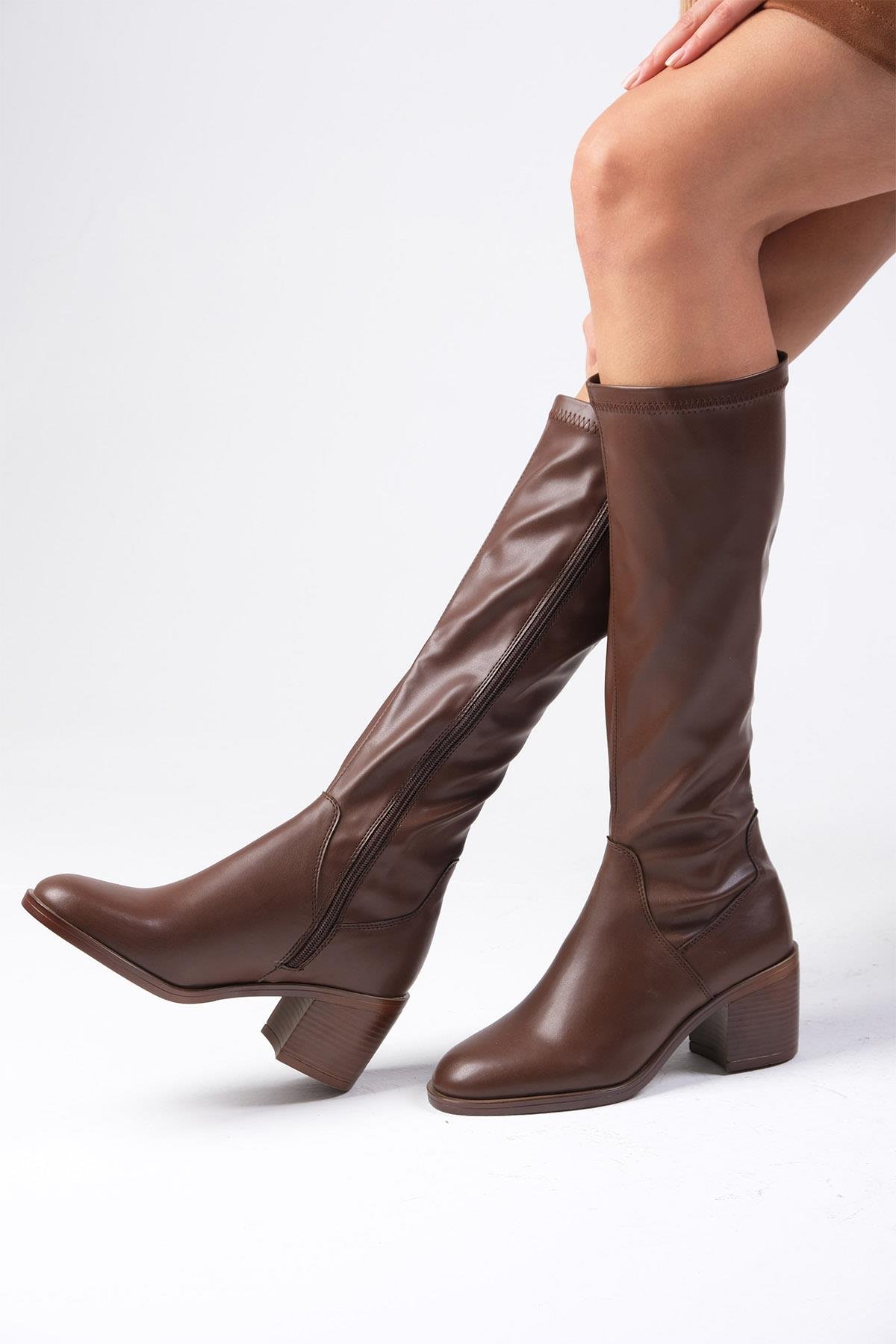 Armande Kahverengi Kalın Topuklu Streç Çizme-ÇİZME-Mio Gusto-01567BRC