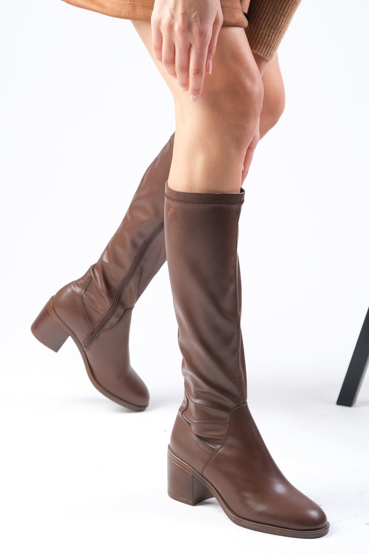 Armande Kahverengi Kalın Topuklu Streç Çizme-ÇİZME-Mio Gusto-01567BRC
