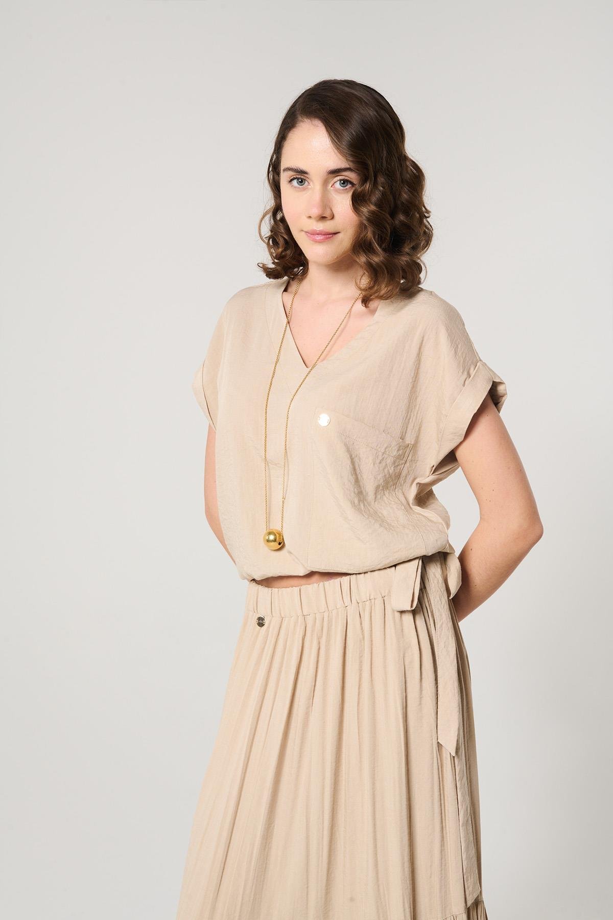 Bej Renk Kare Cepli Bluz