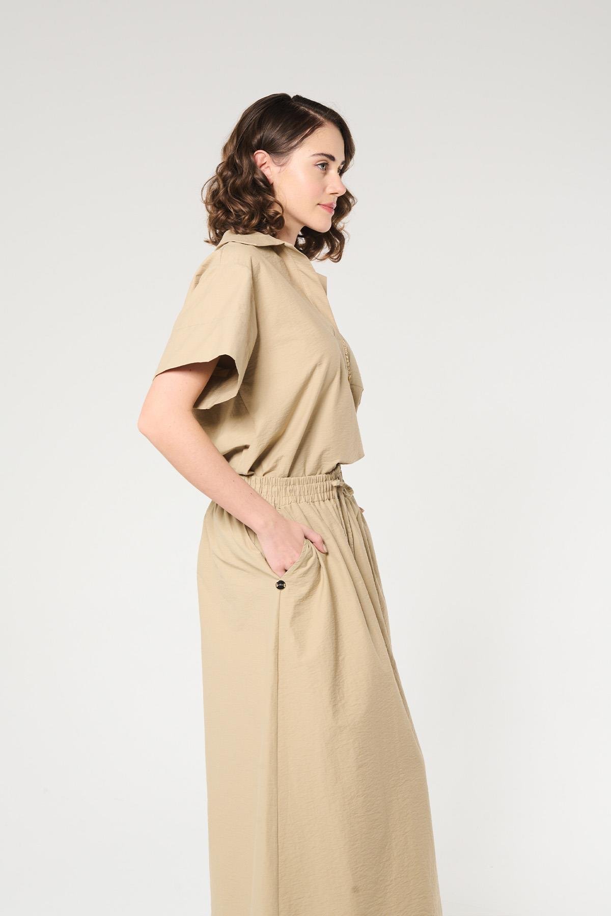 Bej Renk Kendinden Kırışık Görünümlü Kısa Kollu Gömlek