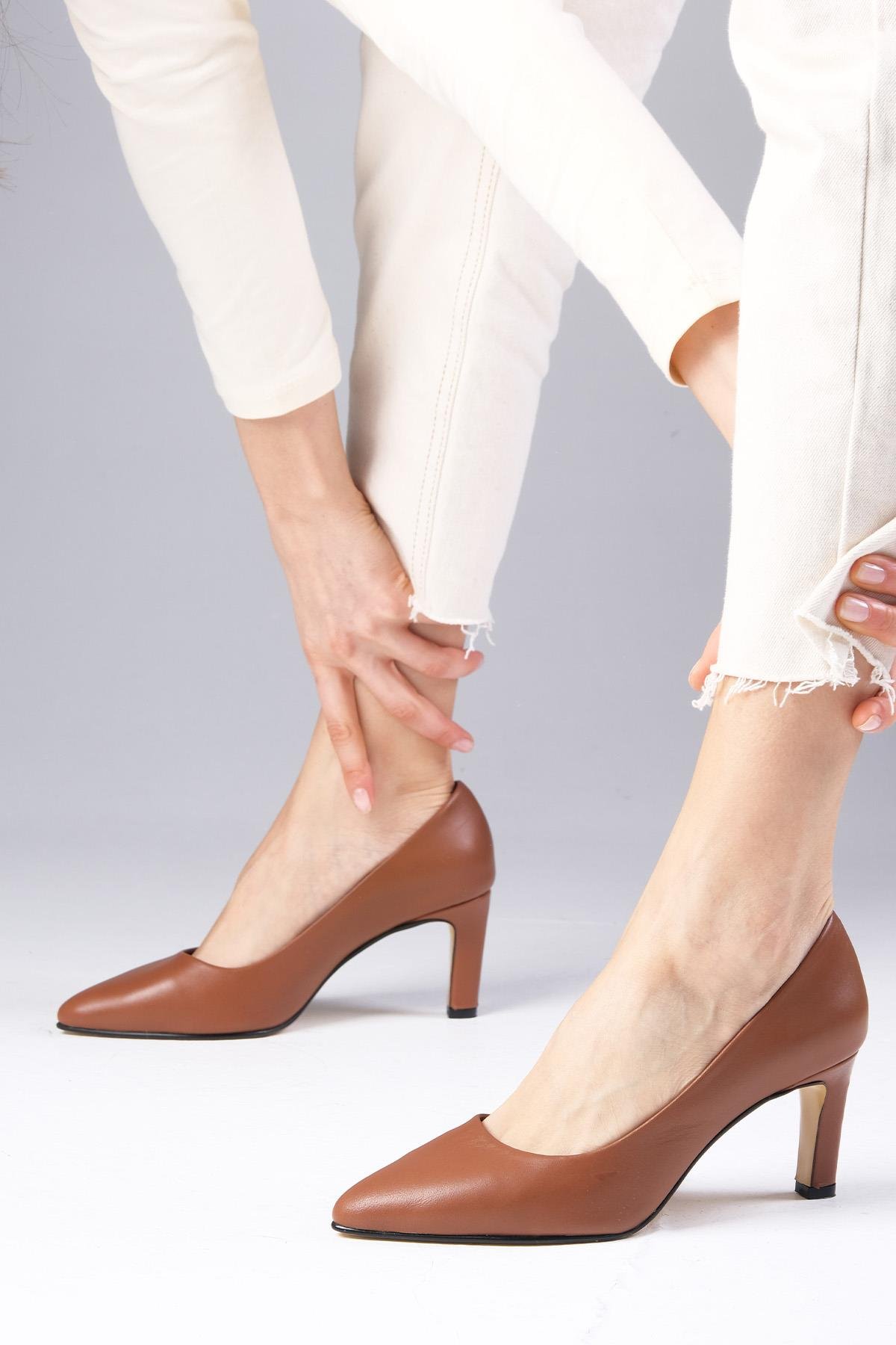 Beliz Genuine Leather Tan-Low Heels-Mio Gusto-01305TAC