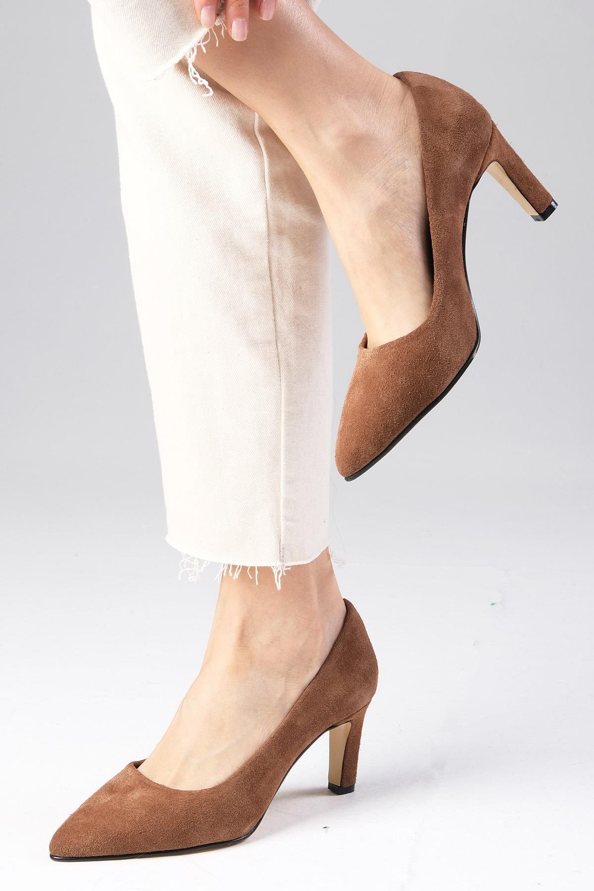 Beliz Hakiki Süet Taba Renk Stiletto-Kısa Topuklu-Mio Gusto-01305TAS