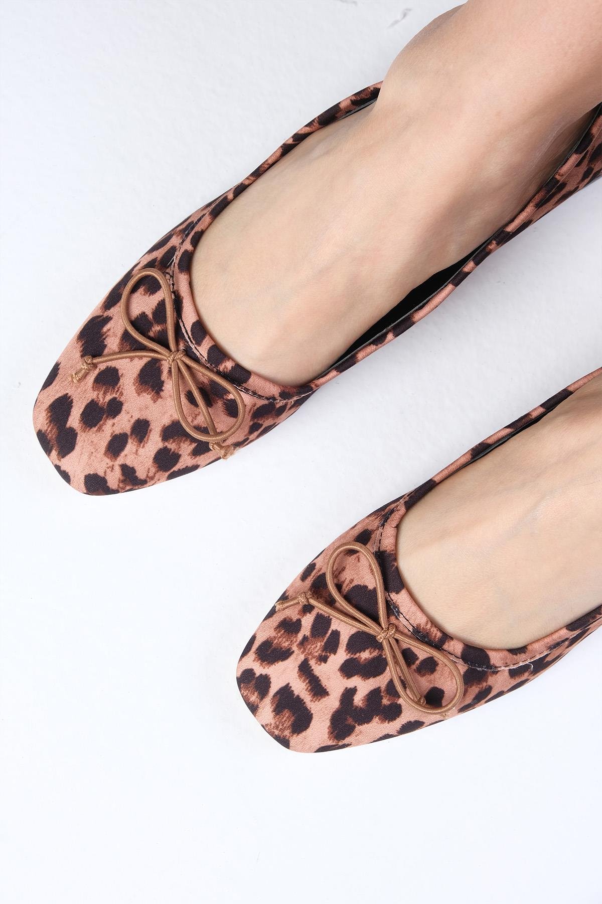 Bellamy Leopar Desenli Kısa Topuklu Ayakkabı-Kısa Topuklu-Mio Gusto-01479LEK