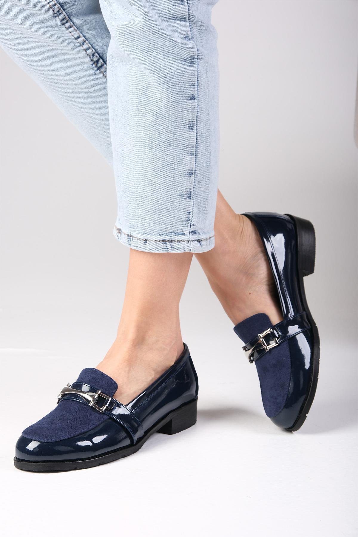 Bernice Lacivert Renk Rugan Oxford Ayakkabı-DÜZ AYAKKABI-Mio Gusto-02108DBR