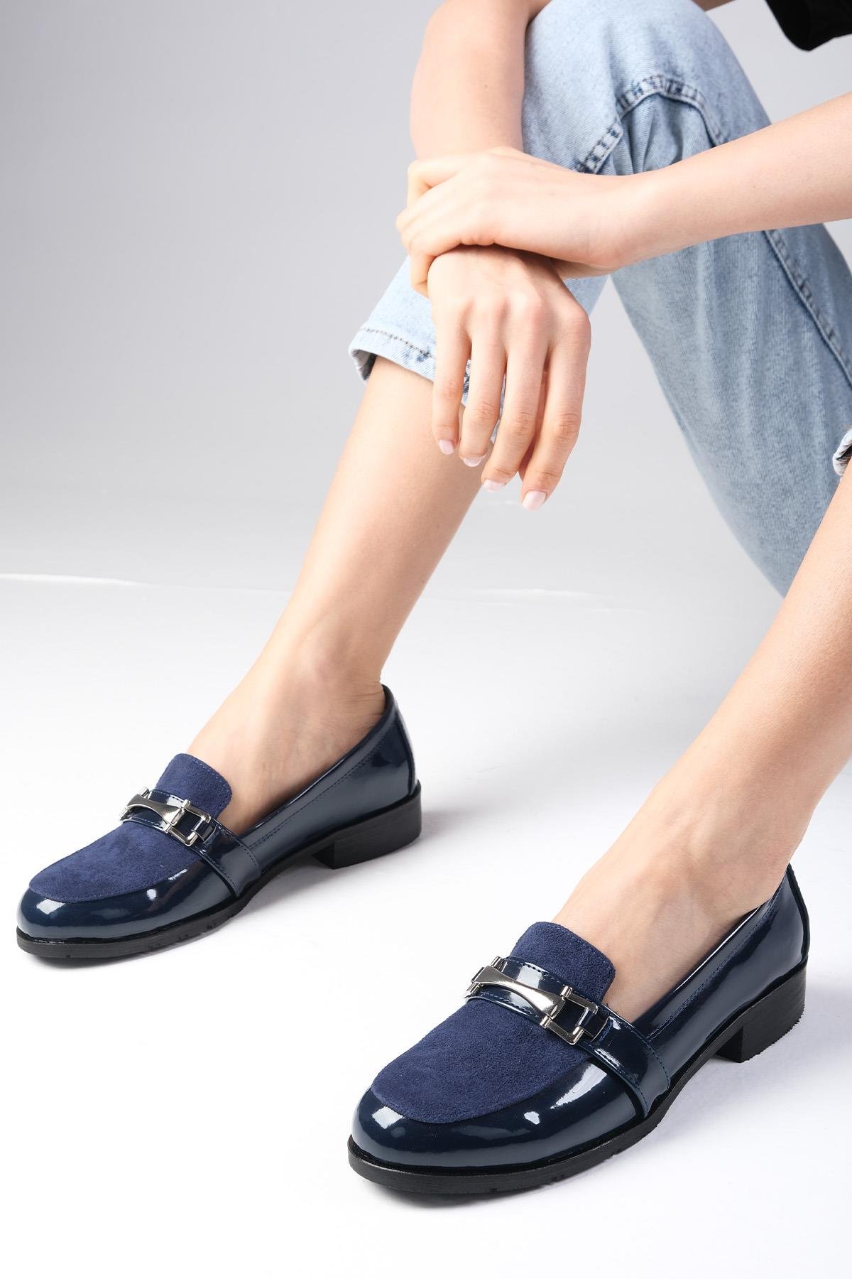 Bernice Lacivert Renk Rugan Oxford Ayakkabı-DÜZ AYAKKABI-Mio Gusto-02108DBR