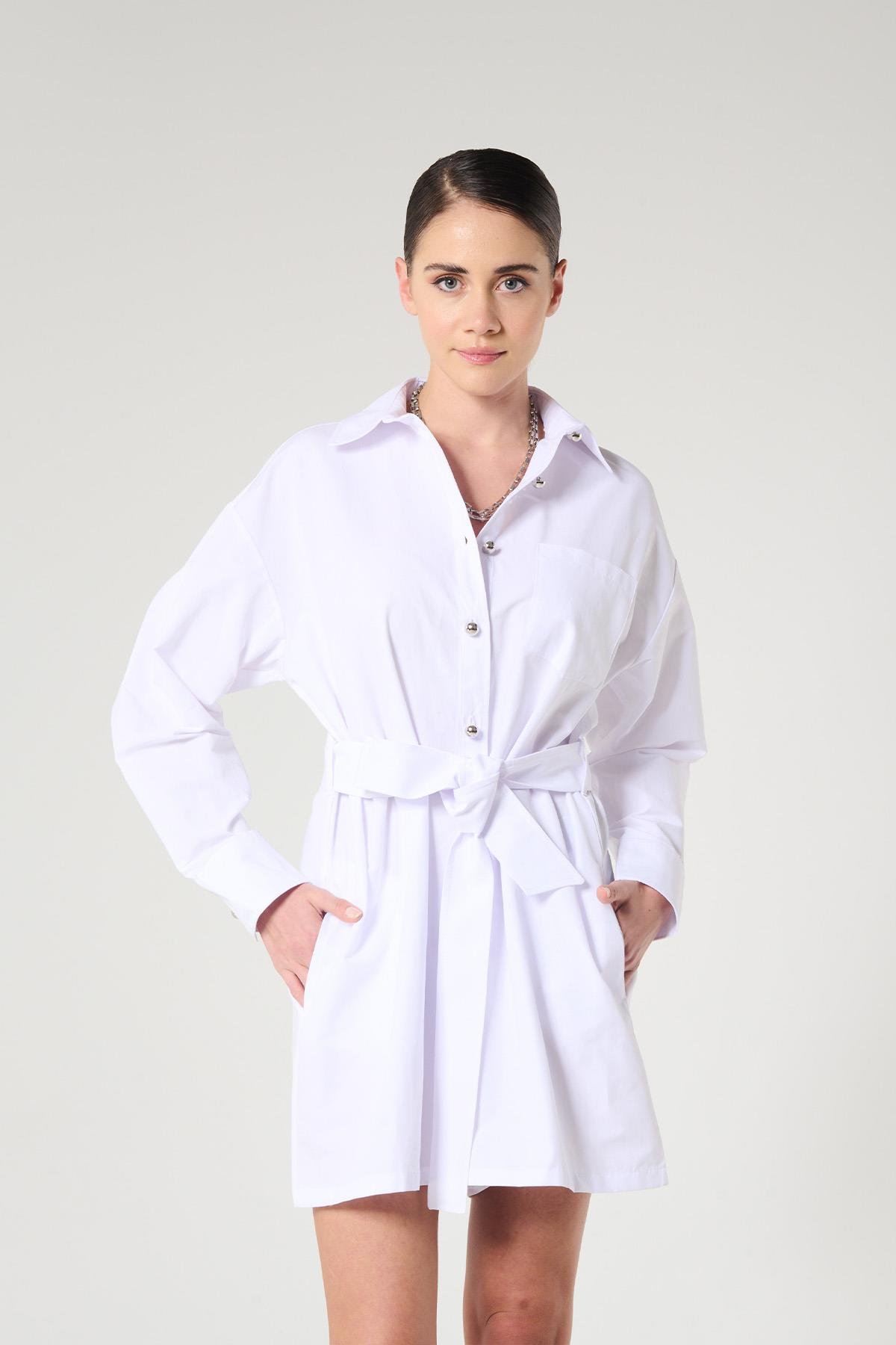 Beyaz Renk Geniş Paçalı Mini Tulum