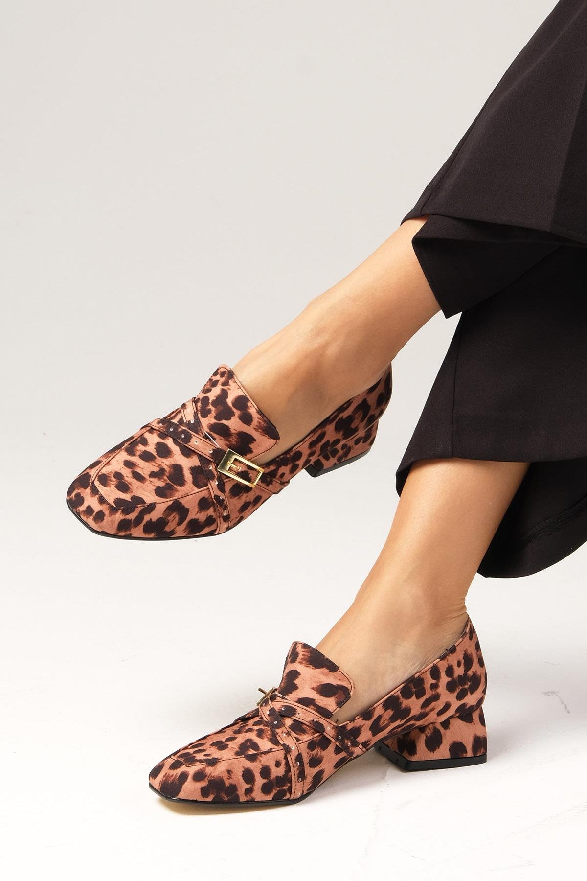 Blanche Leopar Desenli Kısa Topuklu Ayakkabı-Kısa Topuklu-Mio Gusto-01486LEK