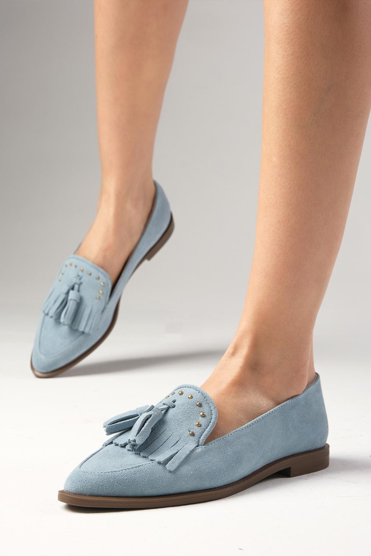 Brianna Hakiki Süet Mavi Zımbalı Püsküllü Loafer-DÜZ AYAKKABI-Mio Gusto-08382BUS